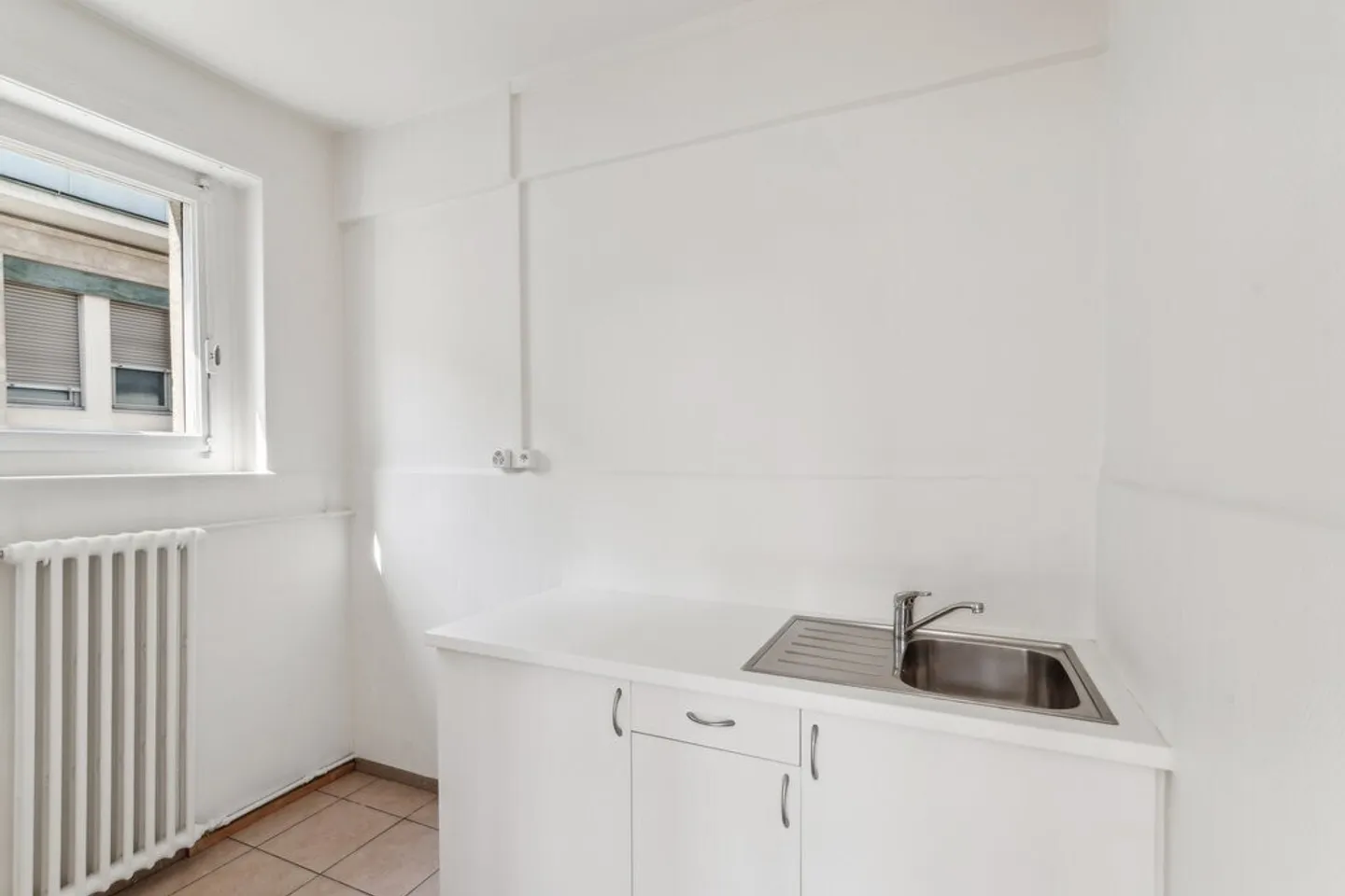 Cessione di locazione / Ufficio situato all'uscita delle gallerie della stazione Cornavin - Foto 3 di 12