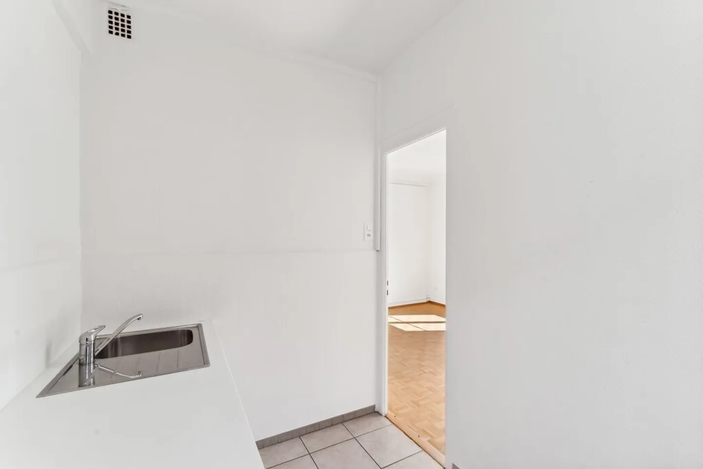 Cessione di locazione / Ufficio situato all'uscita delle gallerie della stazione Cornavin - Foto 4 di 12