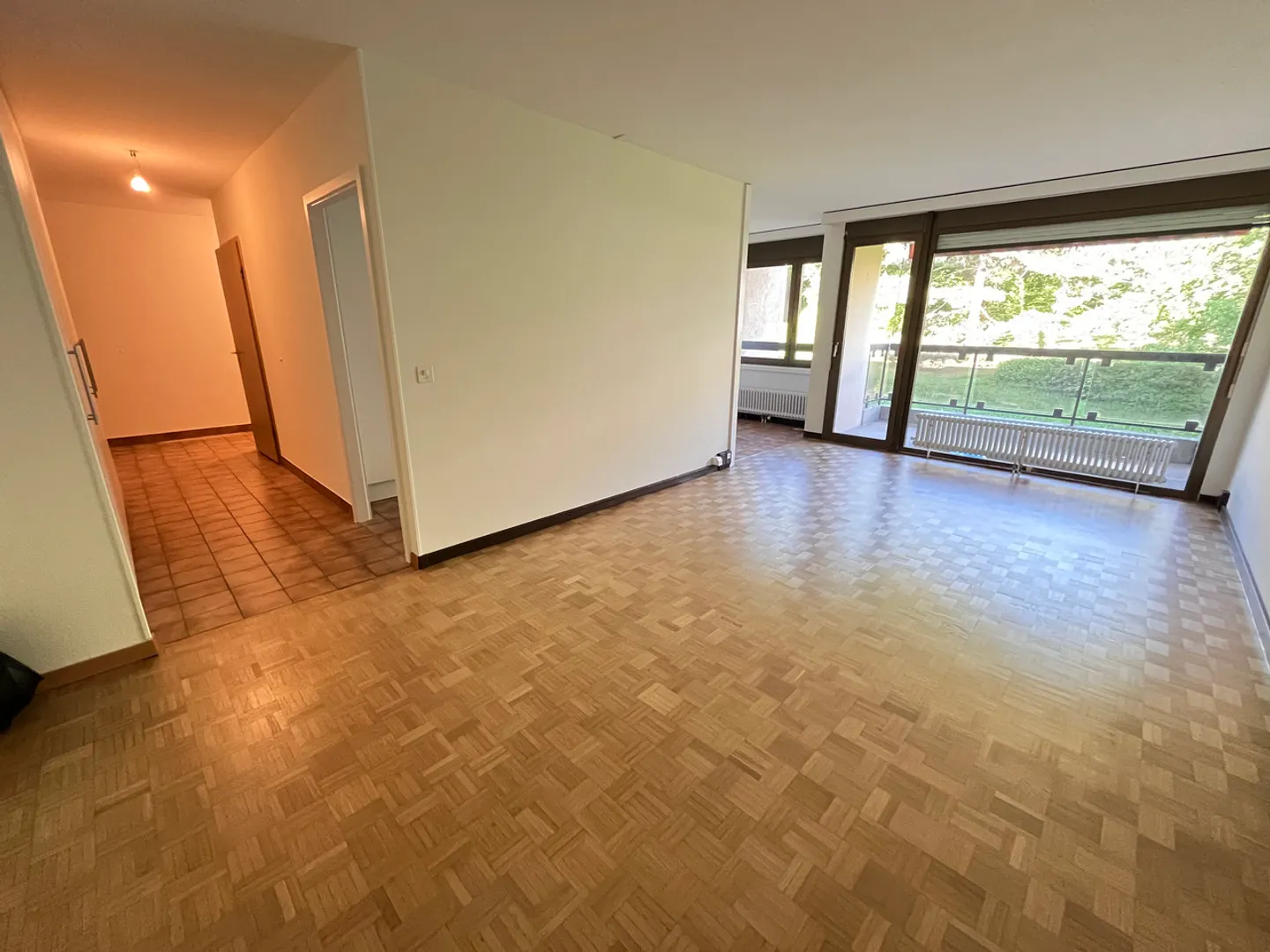 Charmant Appartement 2 Pièces - Photo 2 sur 6