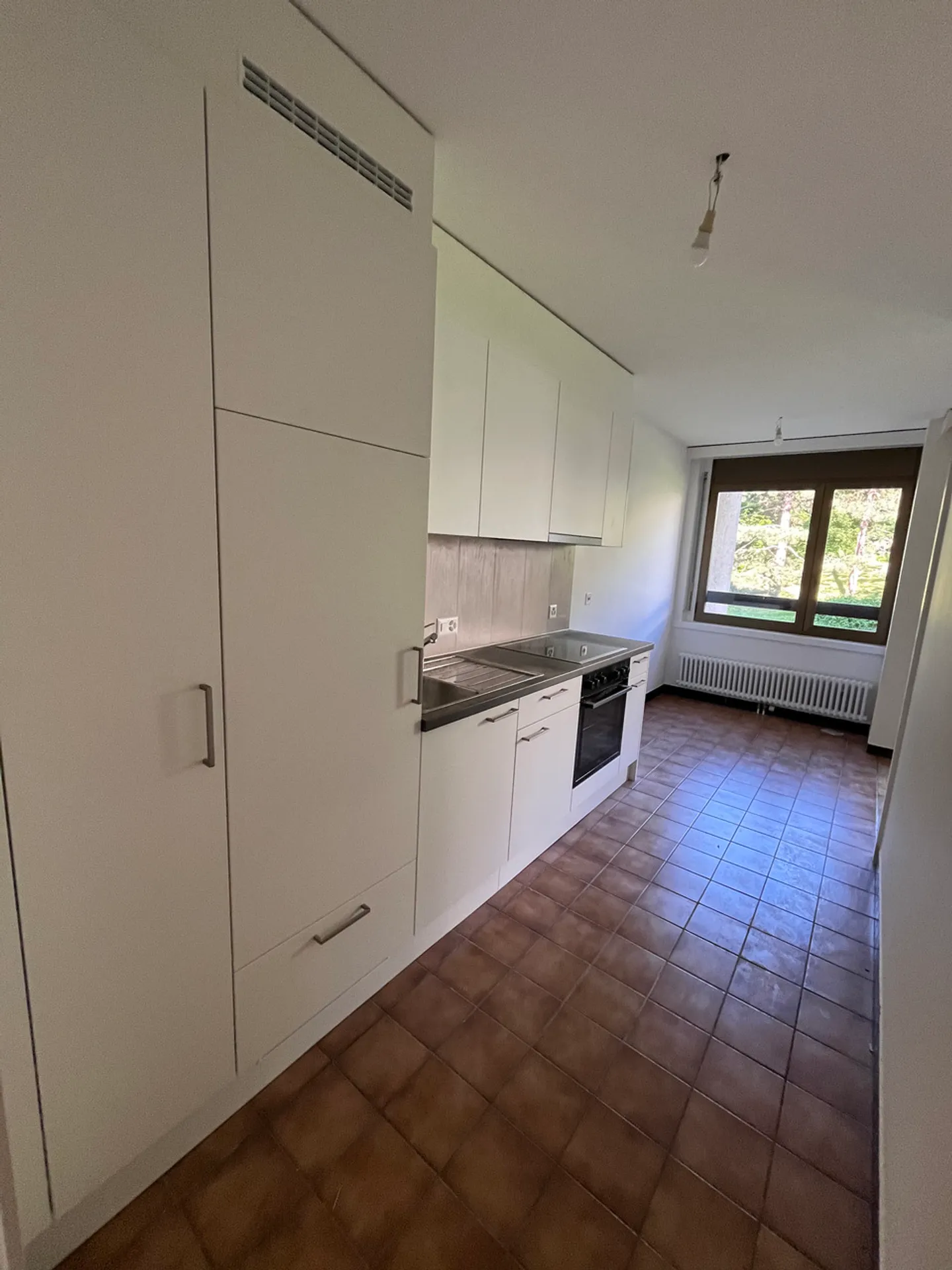 Charmant Appartement 2 Pièces - Photo 3 sur 6