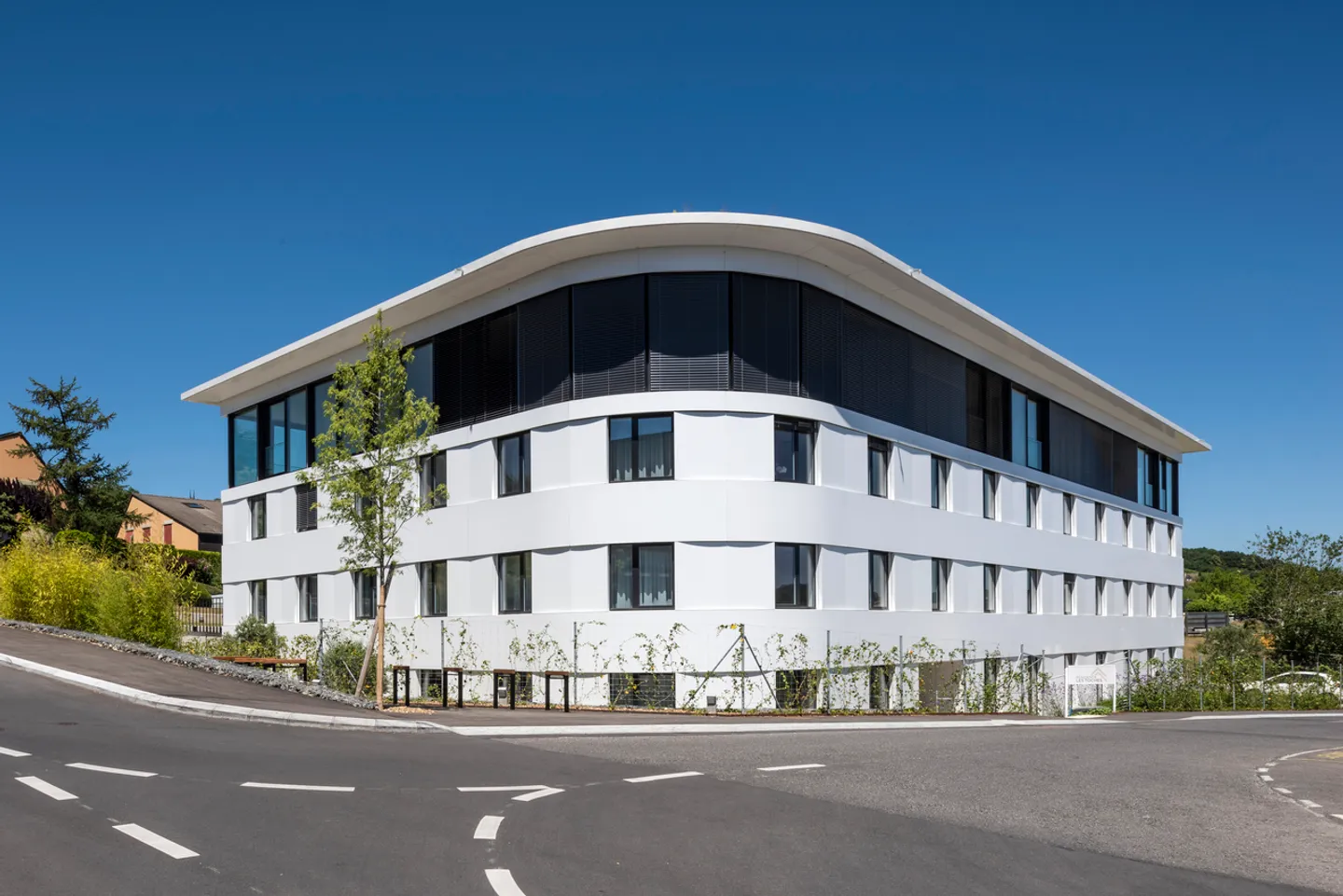 Studio meublé Medium d'environ 27m2 à 28m2 - Photo 2 of 10