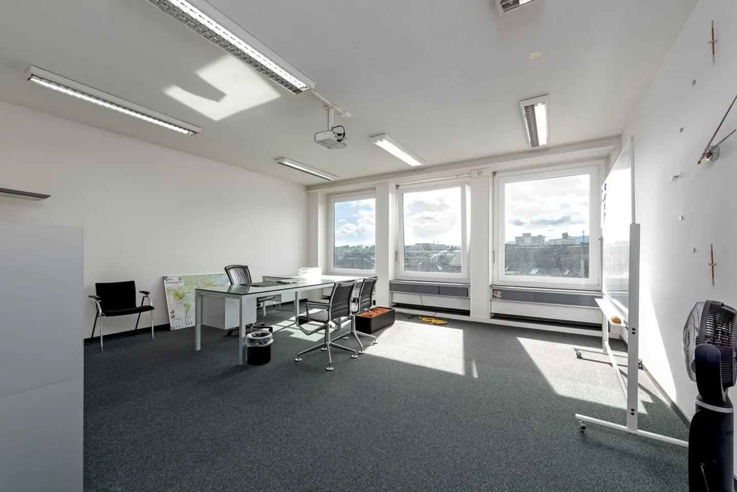 Bureaux centraux et lumineux au cœur de Wiedikon (8004 Zurich) - Photo 2 sur 10