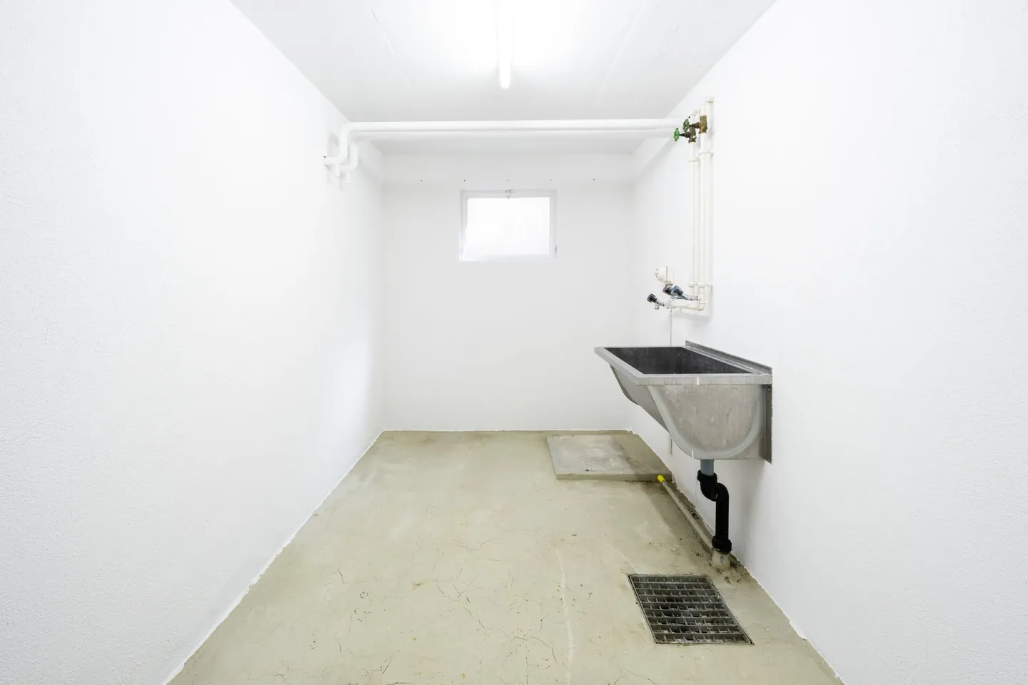 Ready to move in and high-quality renovated - Your new home in Benglen - Photo 13 of 13