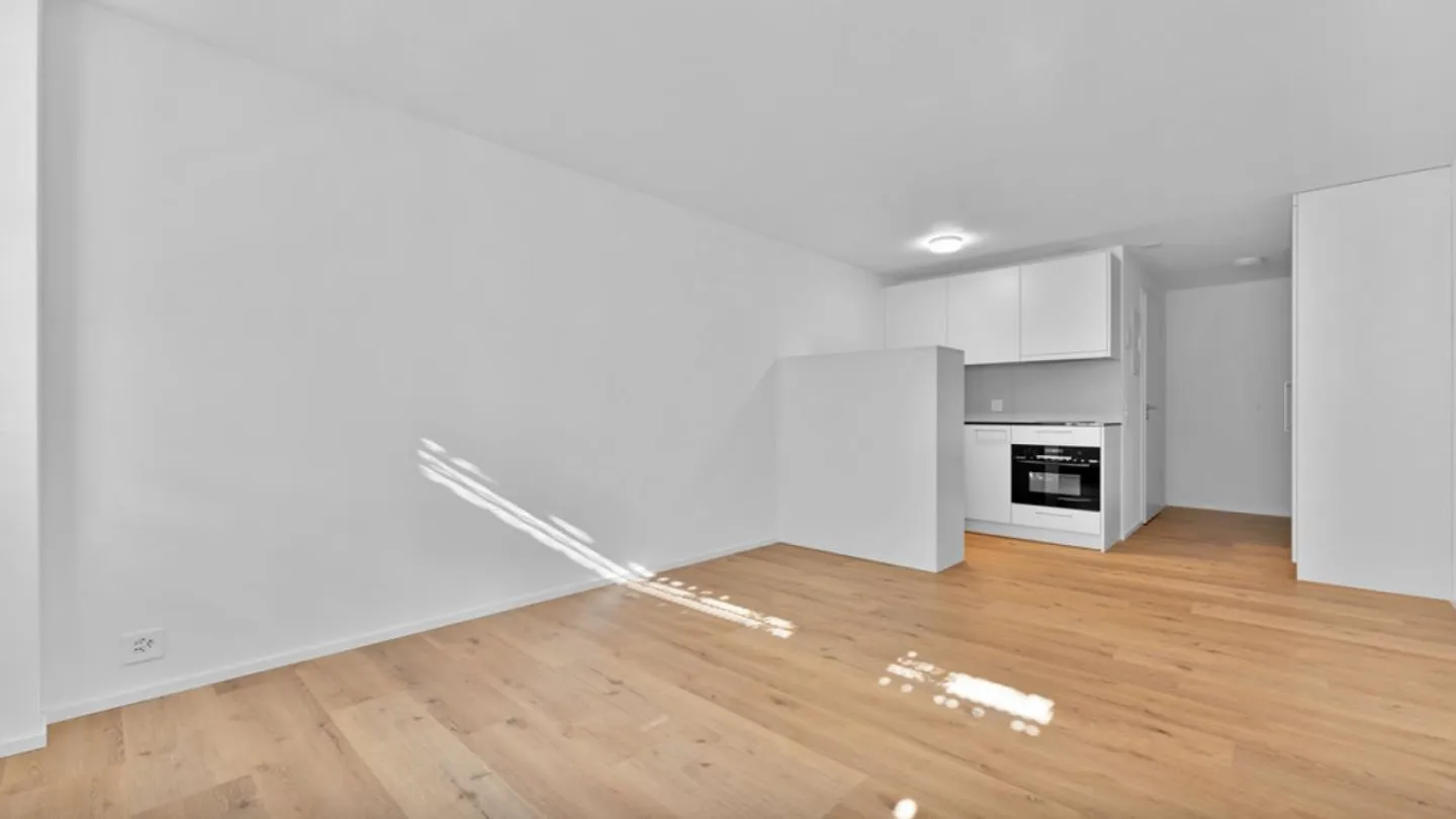 Nel mezzo invece di essere solo lì - Foto 2 di 5