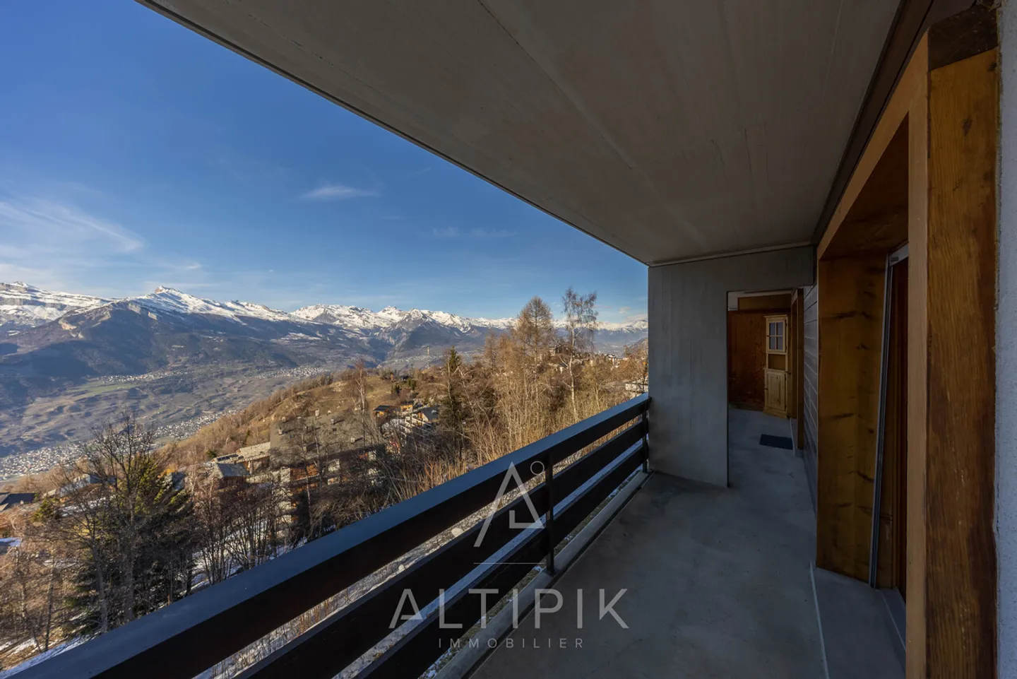Ruhige Wohnung 500m von der Gondelbahn entfernt, unglaubliche Aussicht - Foto 6 von 8