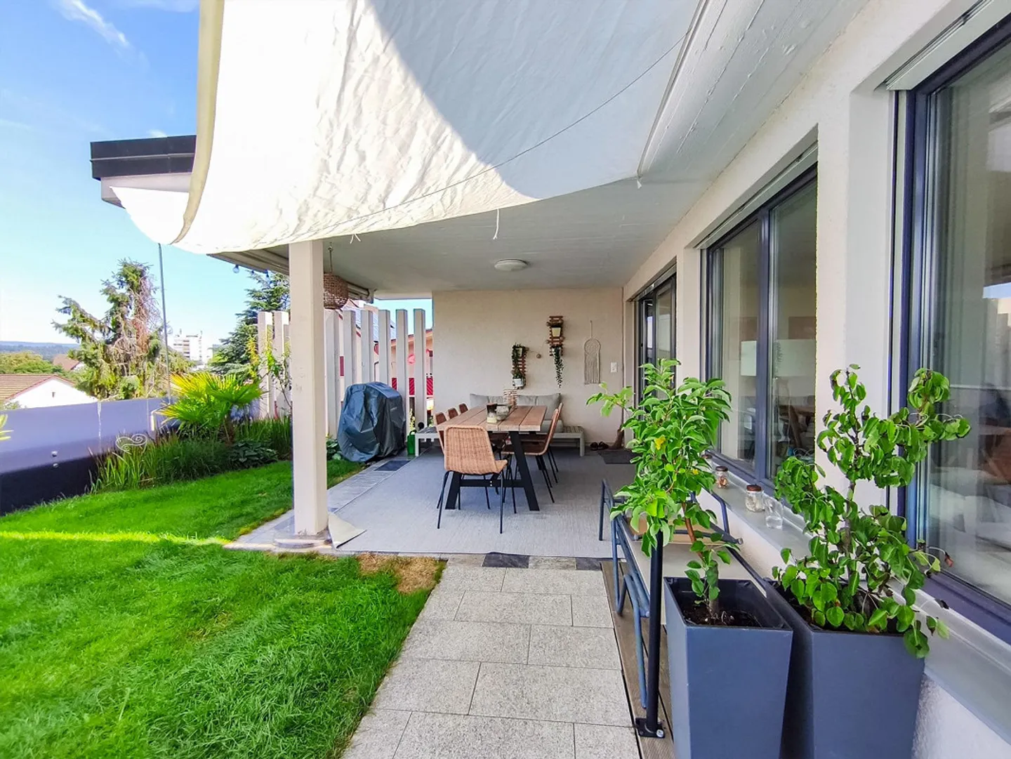 Casa unifamiliare ristrutturata con vista libera sul Reno... - Foto 3 di 13