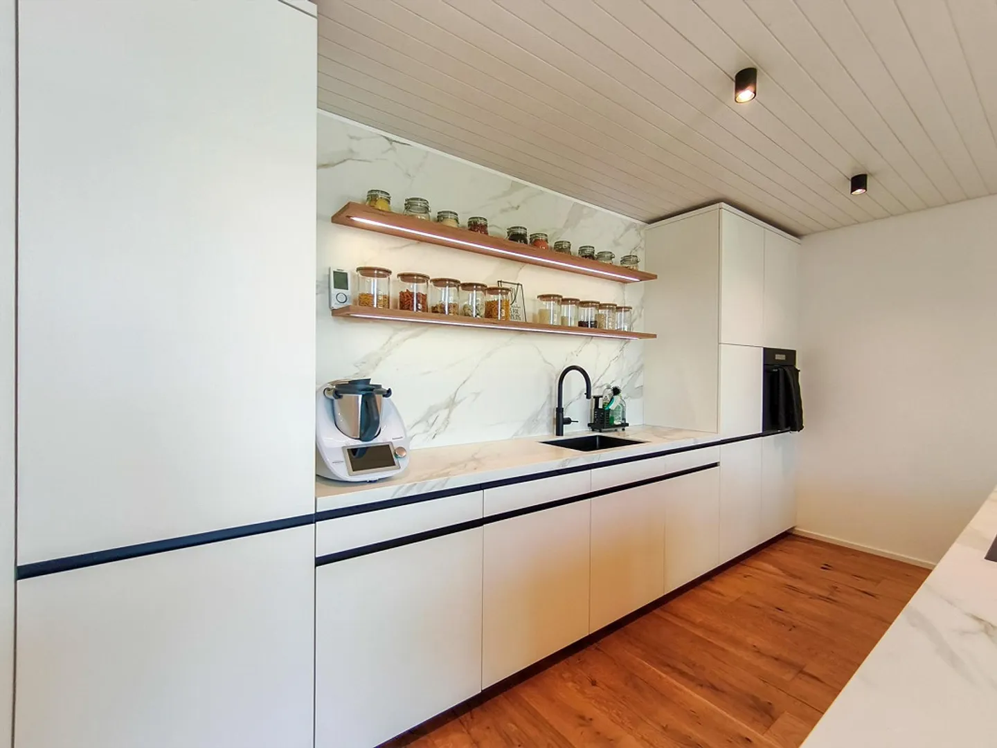 Casa unifamiliare ristrutturata con vista libera sul Reno... - Foto 6 di 13