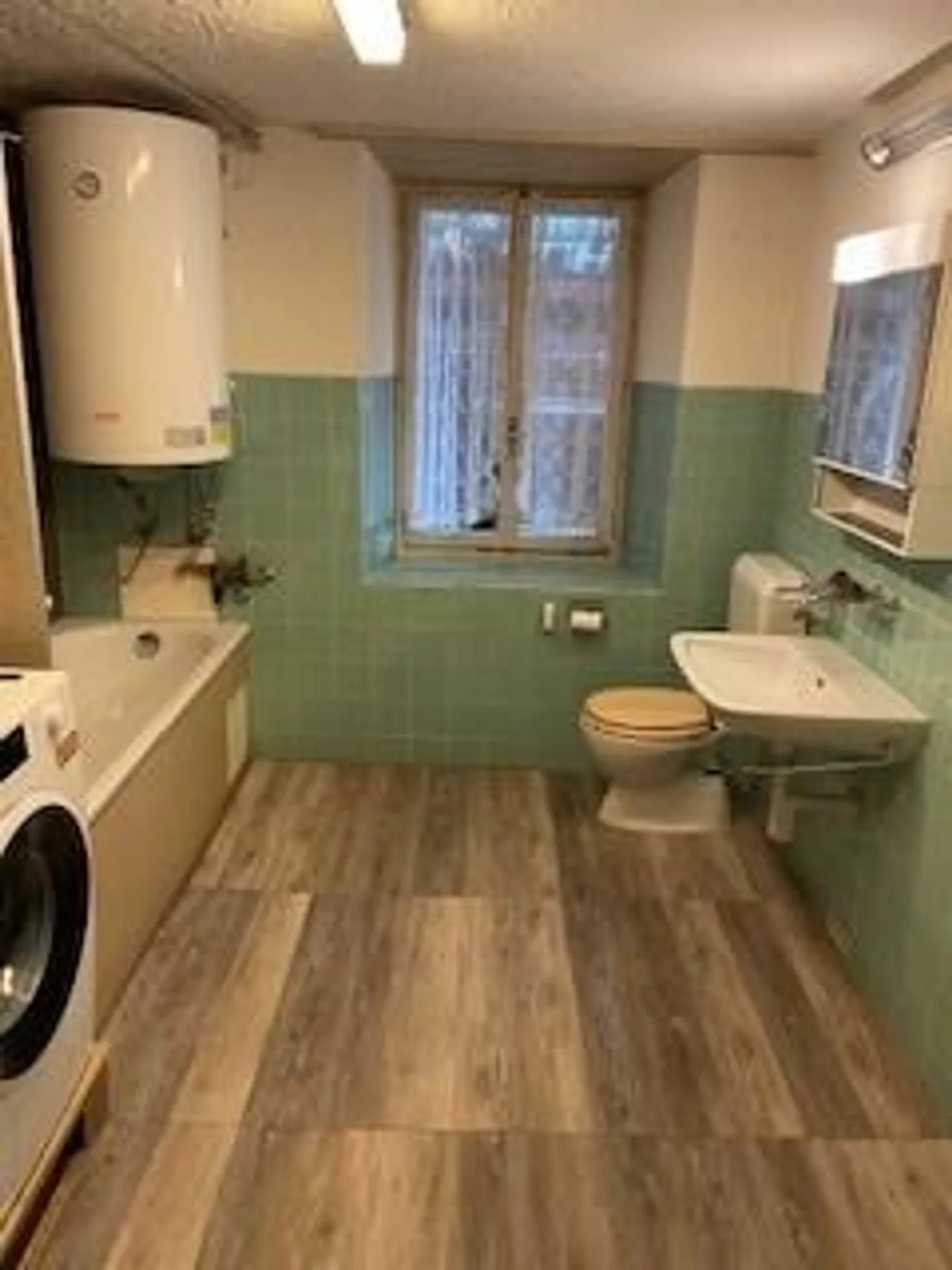 8-room single-family house - Photo 2 of 11