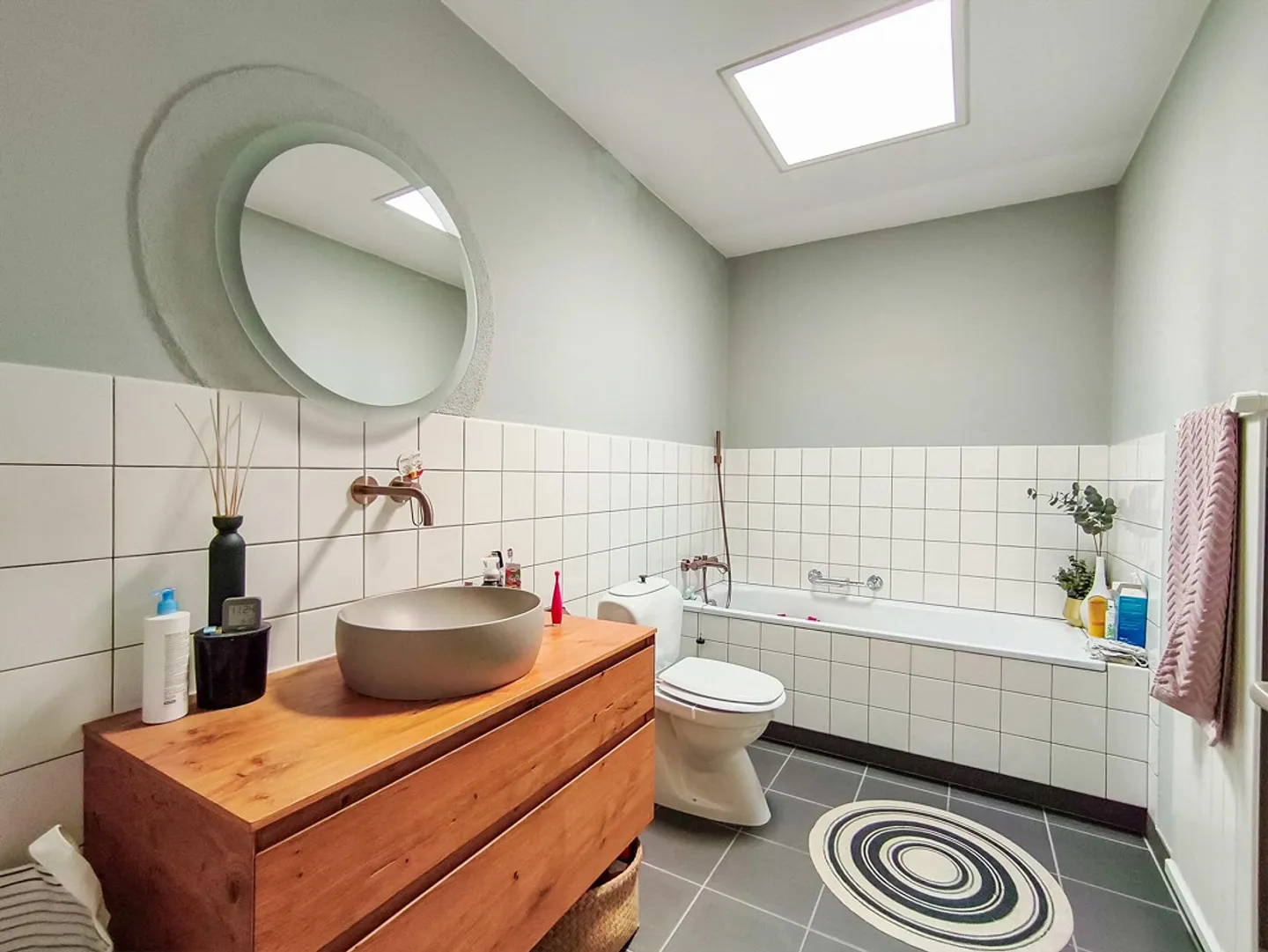 Casa unifamiliare ristrutturata con vista libera sul Reno... - Foto 10 di 13