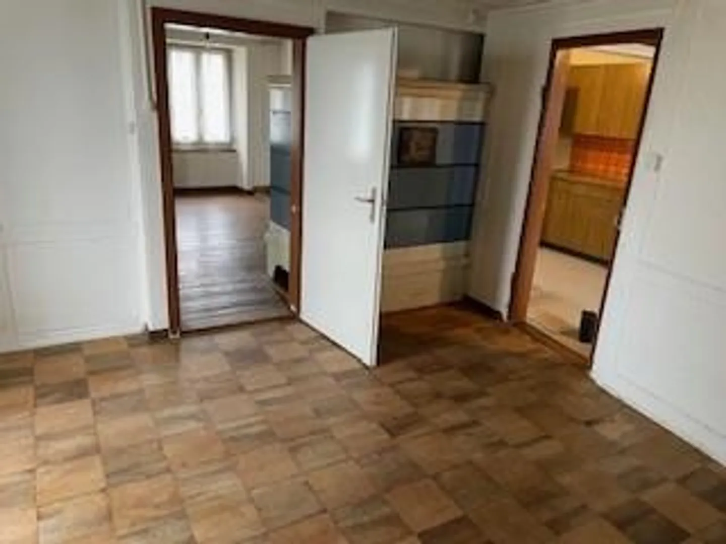 8-room single-family house - Photo 3 of 11