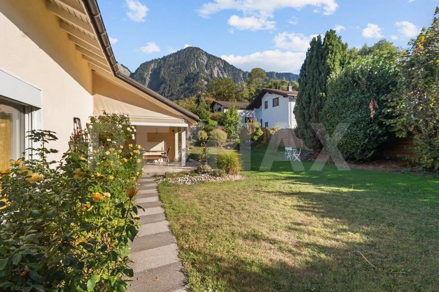 Geräumiges Einfamilienhaus mit Garten - Foto 4 von 13