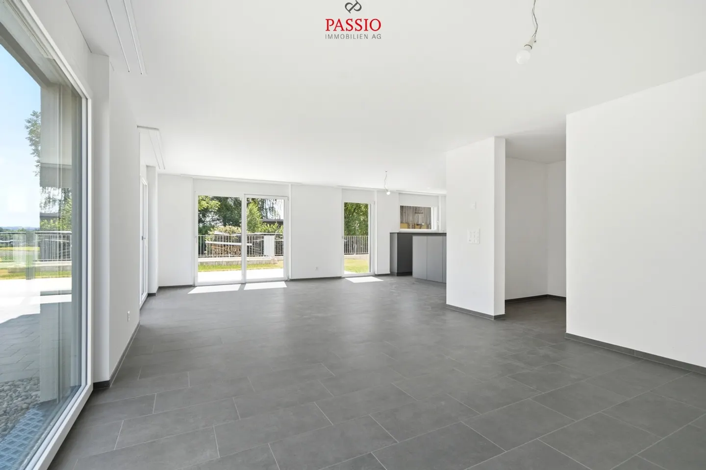 Exclusive 6.5-room semi-detached house with spacious garden - Photo 5 of 47