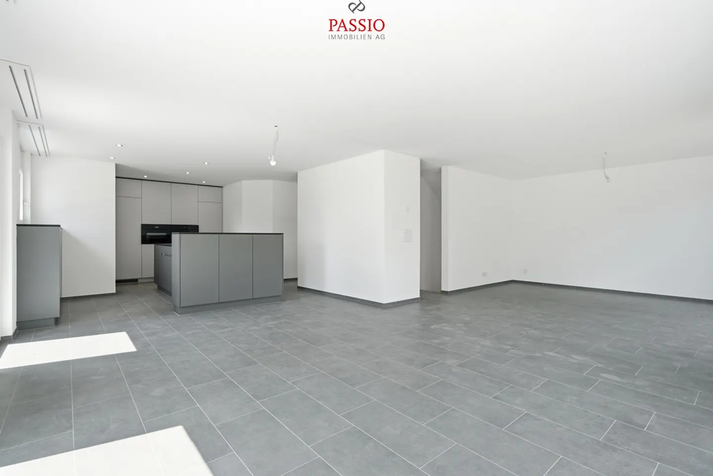 Exclusive 6.5-room semi-detached house with spacious garden - Photo 6 of 47