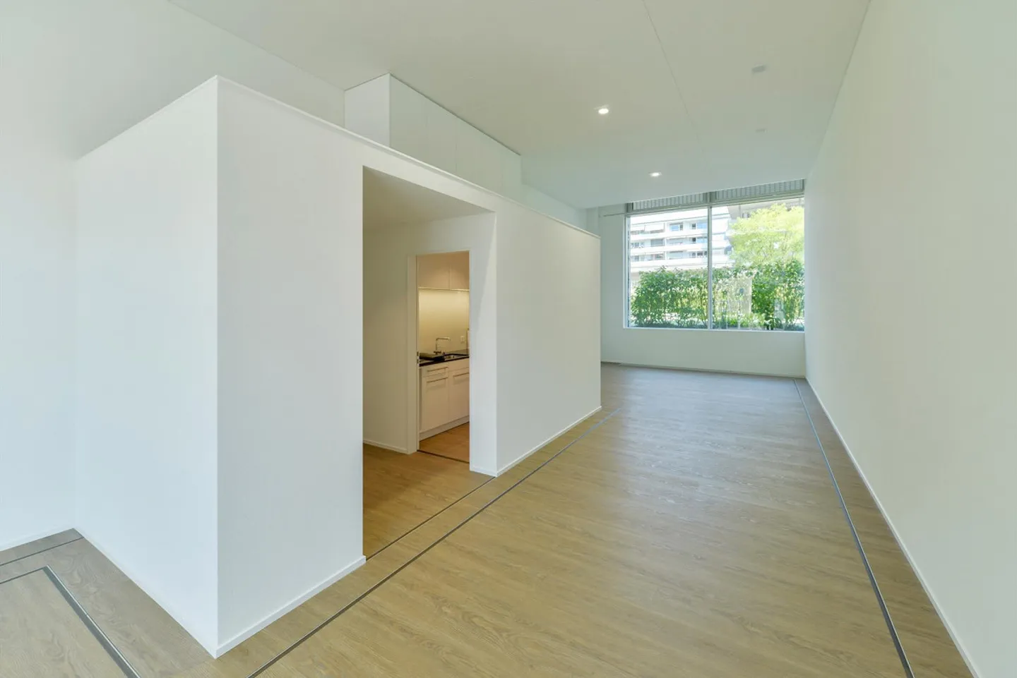 Dienstleistungsfläche an attraktiver Lage - Foto 3 von 8