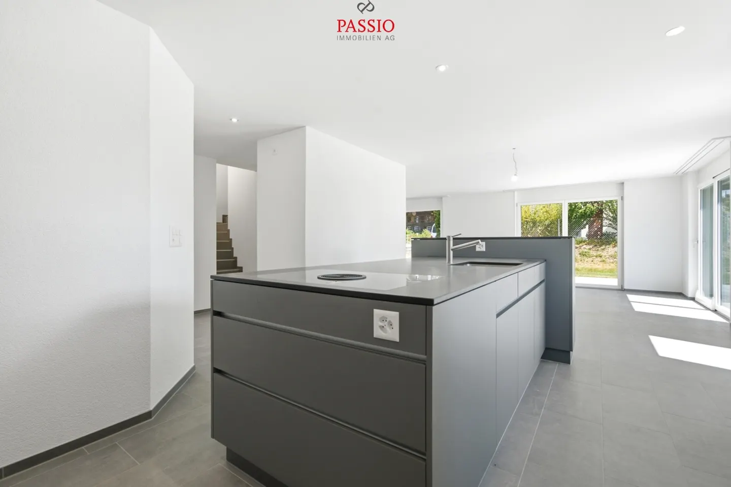 Exclusive 6.5-room semi-detached house with spacious garden - Photo 8 of 47