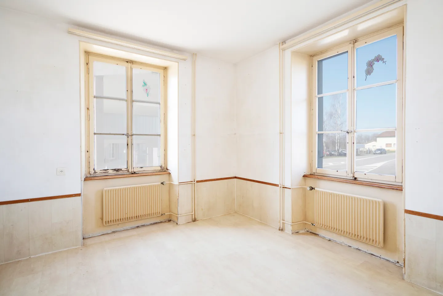 Casa da ristrutturare su grande terreno con garage - Foto 7 di 12