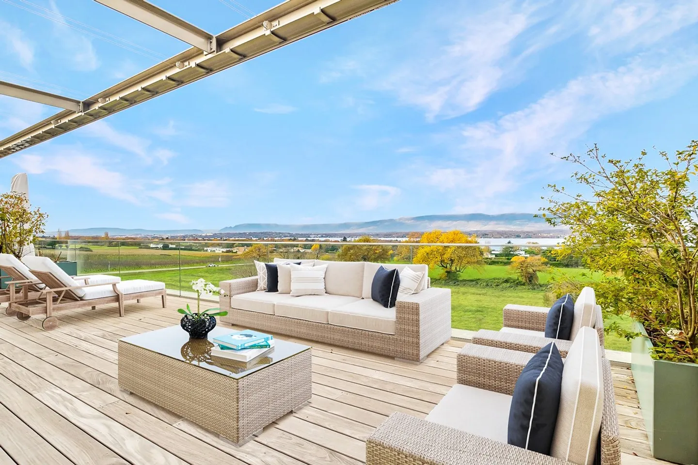 Duplex for sale - Photo 2 of 7