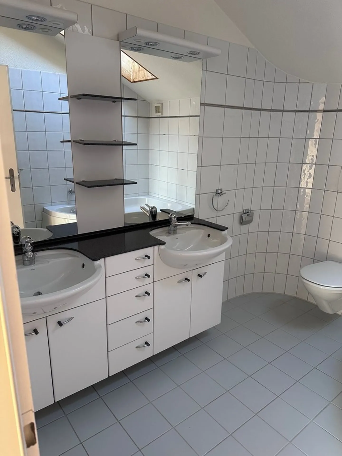 Appartamento 4.5 camere affascinante - Foto 3 di 10