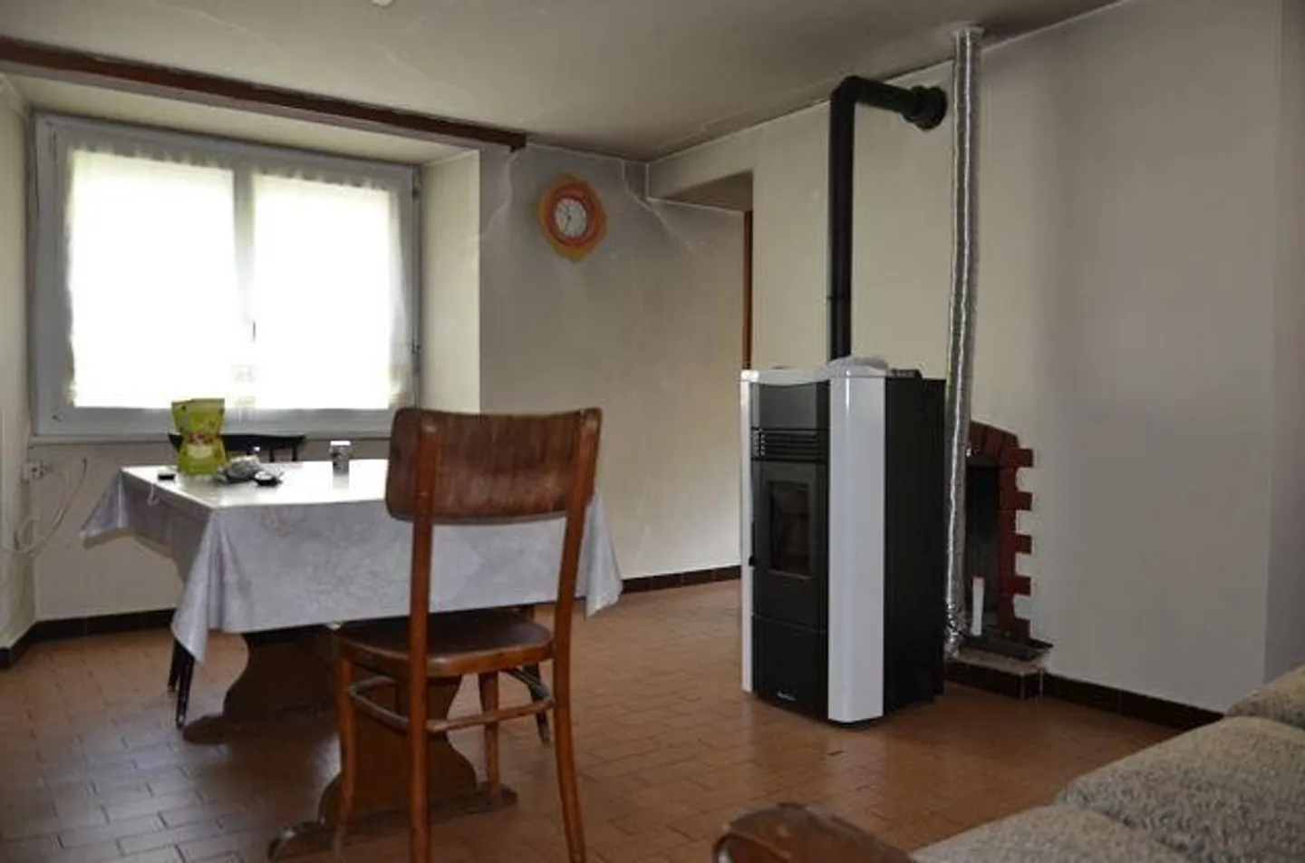 Maison dans le village avec jardin et terrasse très ensoleillée, calme avec belle vue - Photo 5 sur 13