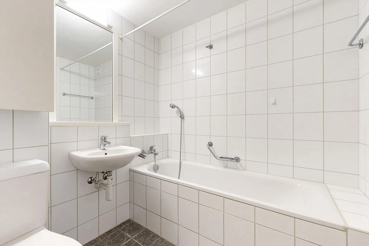 Quiet and Friendly Neighborhood - Photo 5 of 9