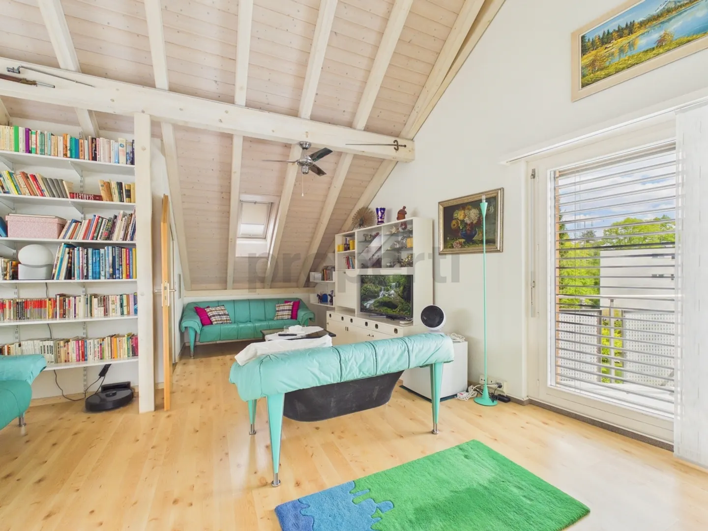 Grosszügiges 7.5-Zimmer-Einfamilienhaus mit Balkon - Foto 7 von 13
