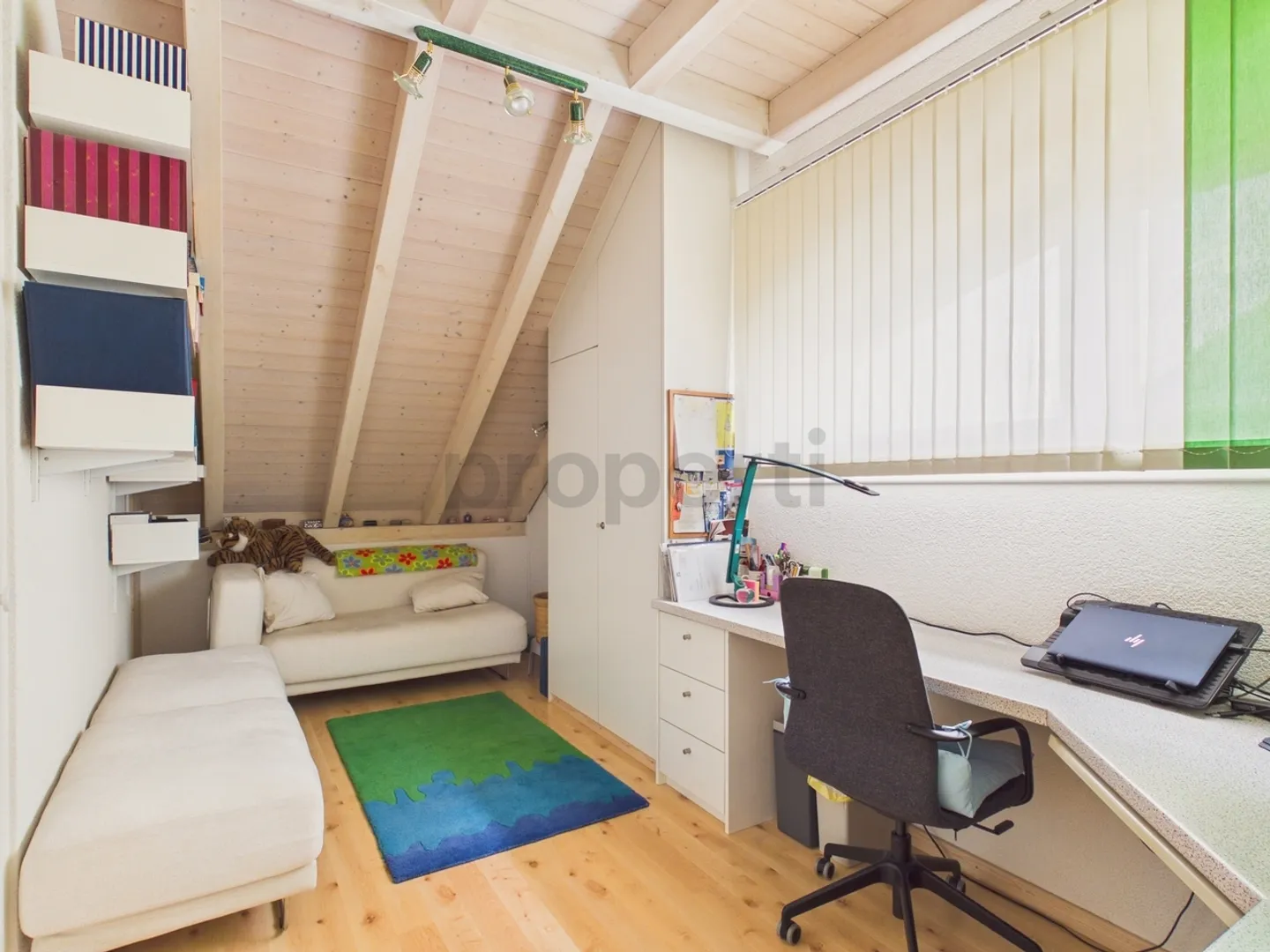Grosszügiges 7.5-Zimmer-Einfamilienhaus mit Balkon - Foto 10 von 13
