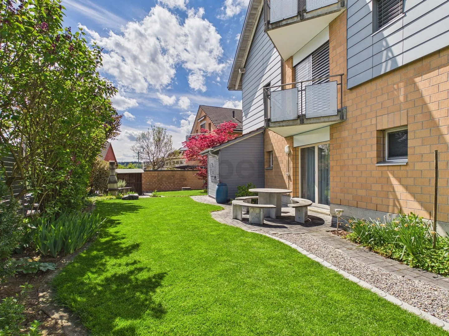 Grosszügiges 7.5-Zimmer-Einfamilienhaus mit Balkon - Foto 12 von 13