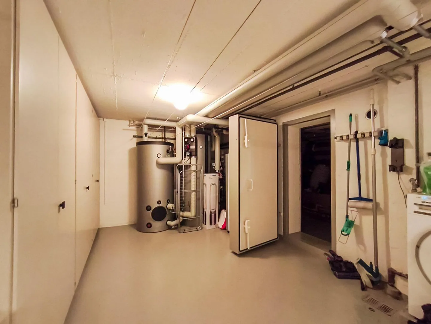 Casa unifamiliare ristrutturata con vista libera sul Reno... - Foto 12 di 13