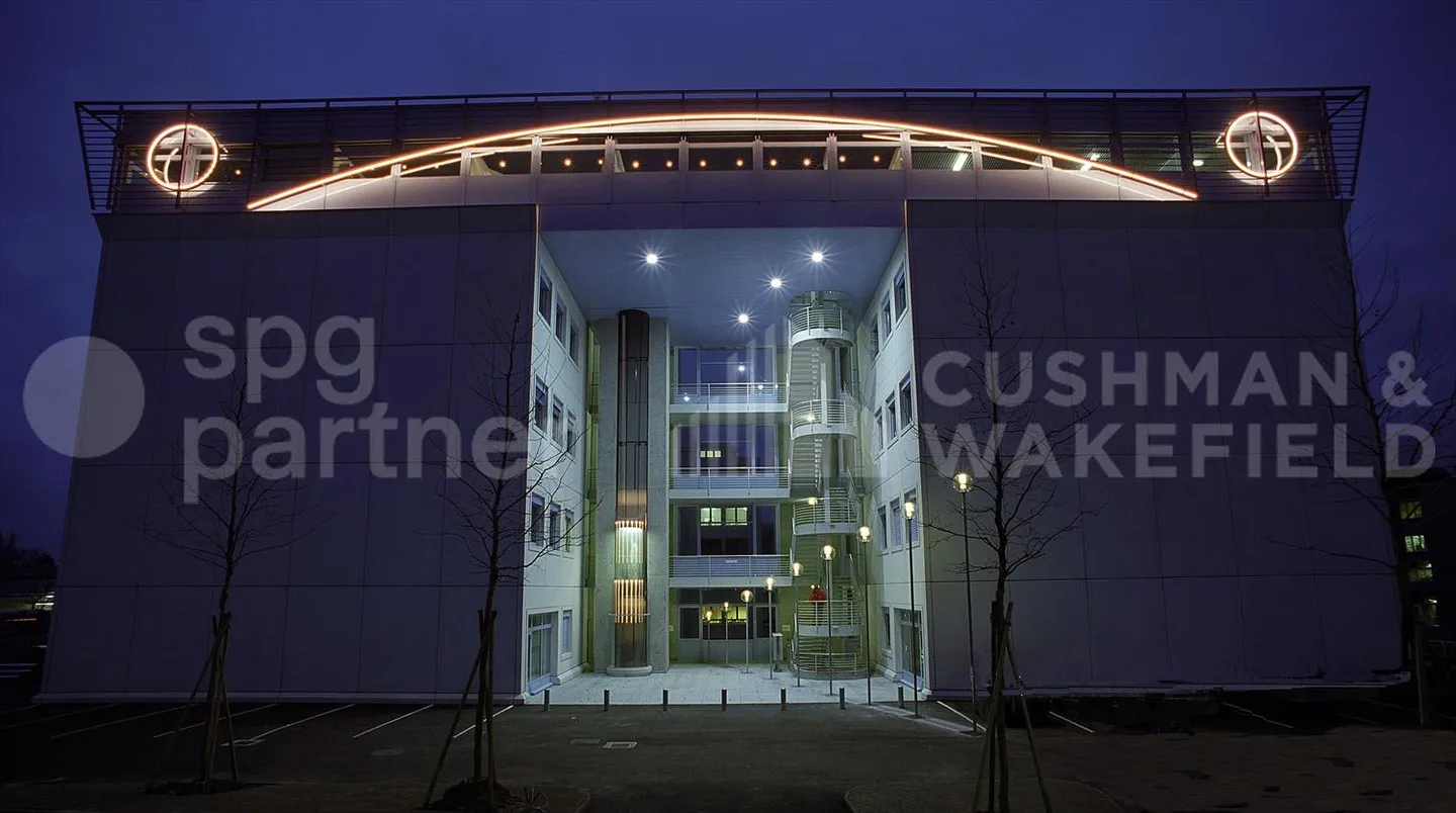 Grand-Puits 42 - Locaux artisanaux et bureaux à Meyrin Village avec parkings et accès logistique - Photo 5 sur 5