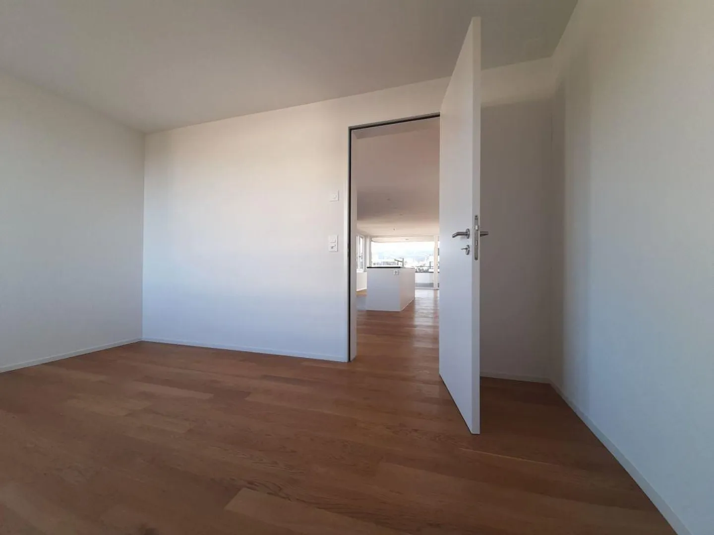 Modern 3.5-room apartment in the heart of Dagmersellen - Photo 2 of 8