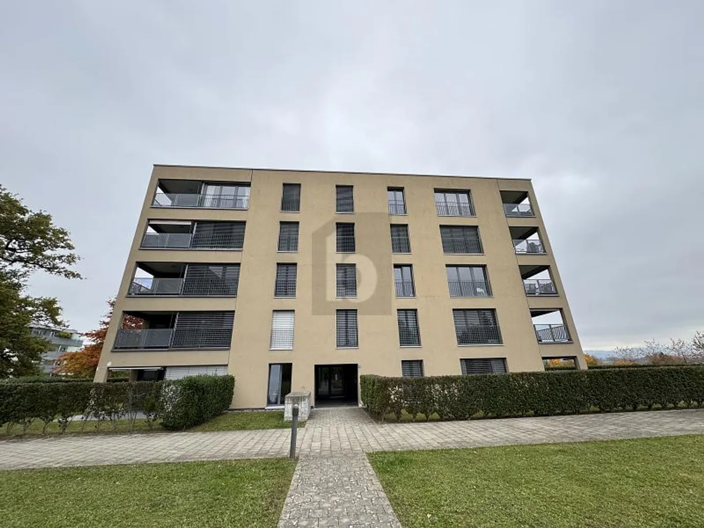 Apartment for rent - Photo 1 of 6