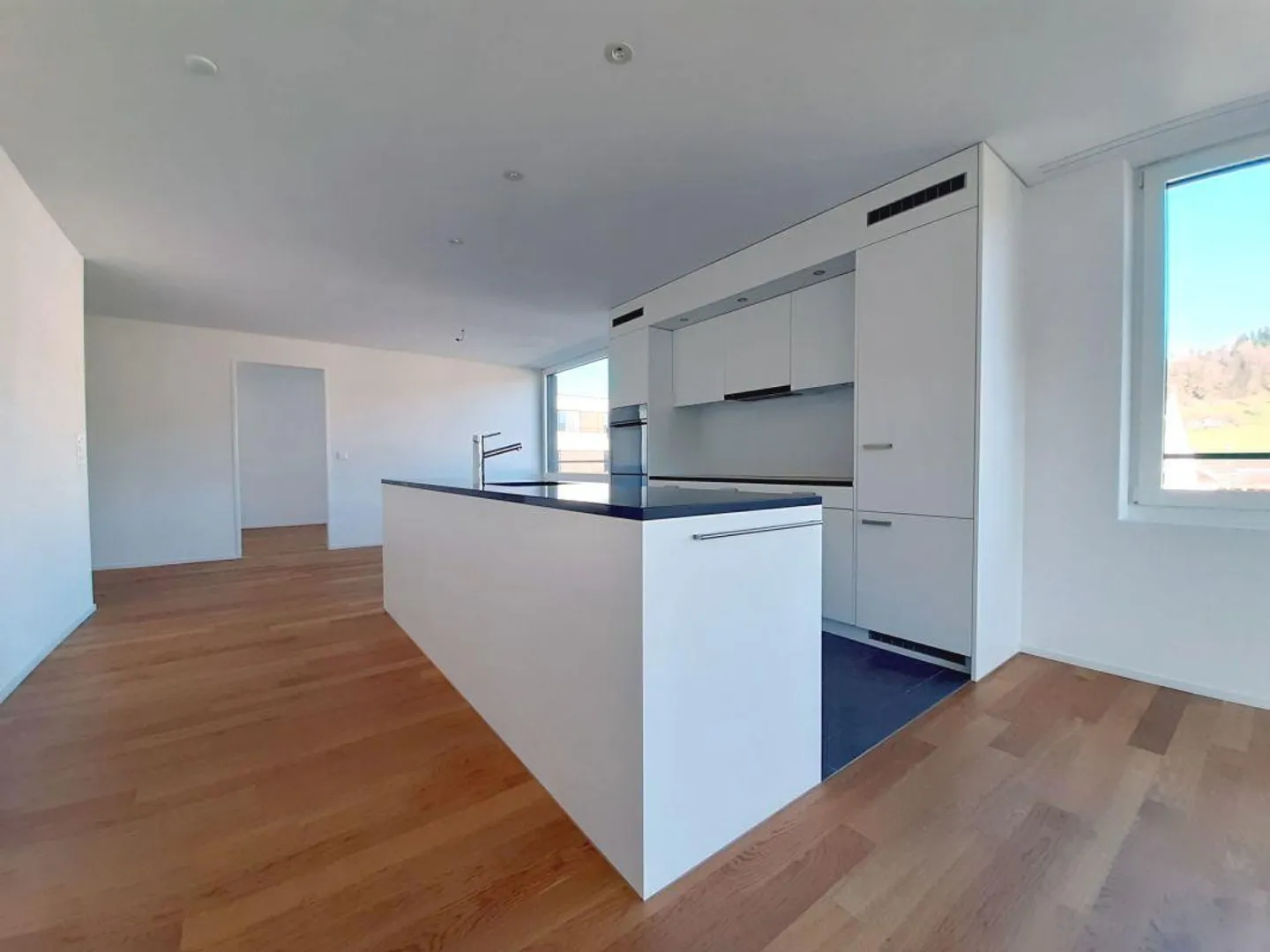 Modern 3.5-room apartment in the heart of Dagmersellen - Photo 1 of 8