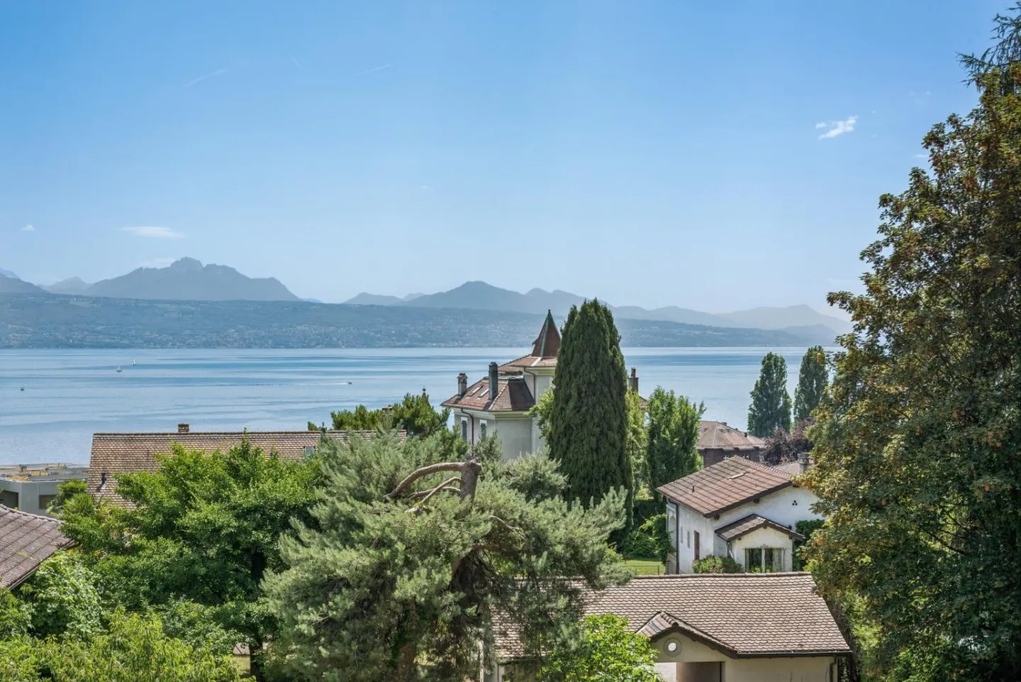 Charmantes Haus am Genfersee - Foto 1 von 1