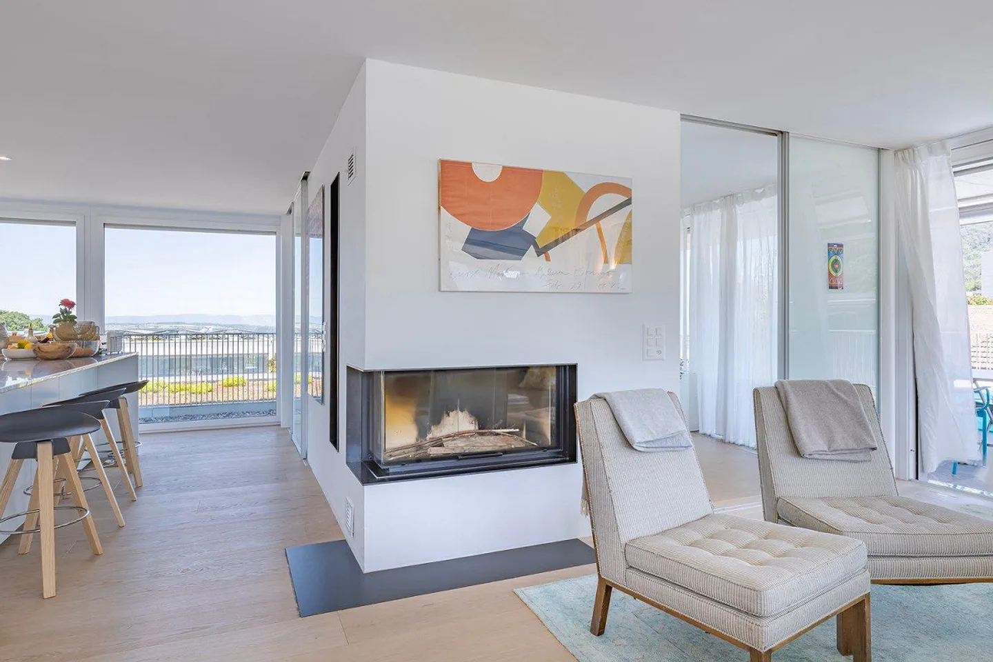 Spacious Attic Oasis with 117 m² Terrace and Fireplace - Photo 5 of 13