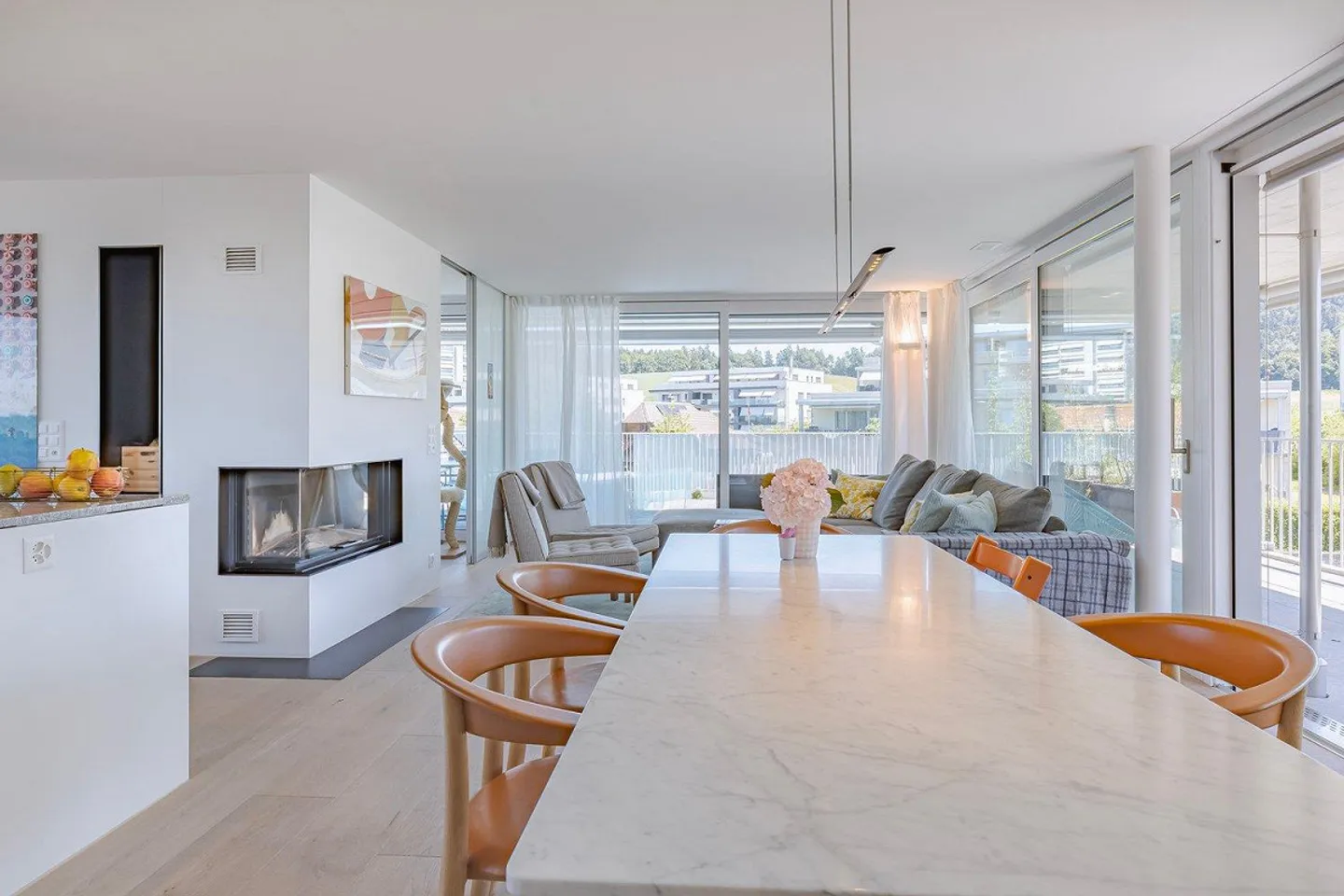 Spacious Attic Oasis with 117 m² Terrace and Fireplace - Photo 6 of 13
