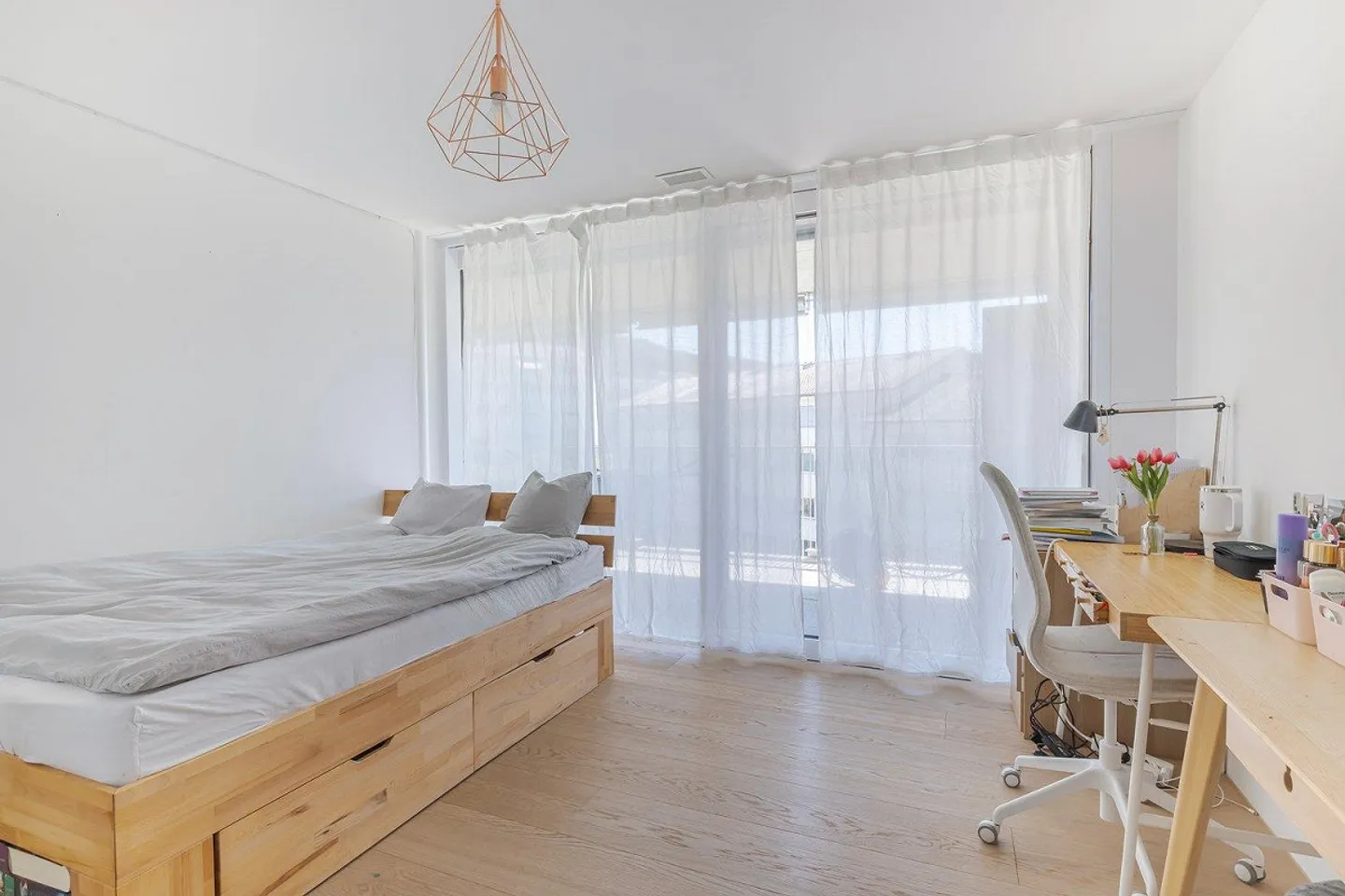 Spacious Attic Oasis with 117 m² Terrace and Fireplace - Photo 11 of 13