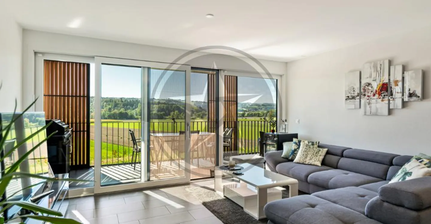 Elegant 3.5-room contemporary apartment with open view of the countryside - Photo 1 of 9