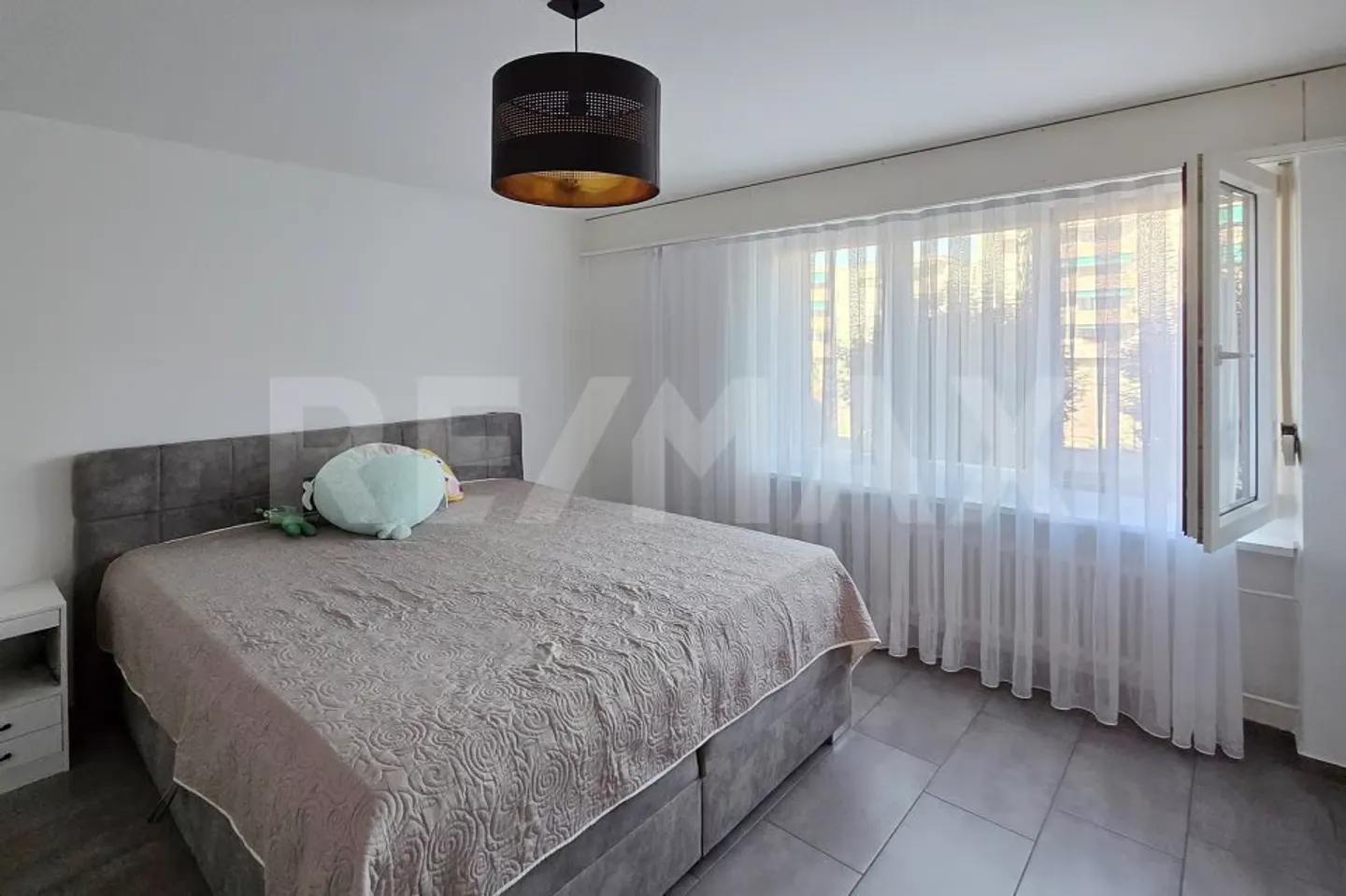 Well-maintained 4½-room apartment in a family-friendly neighborhood - Photo 3 of 9