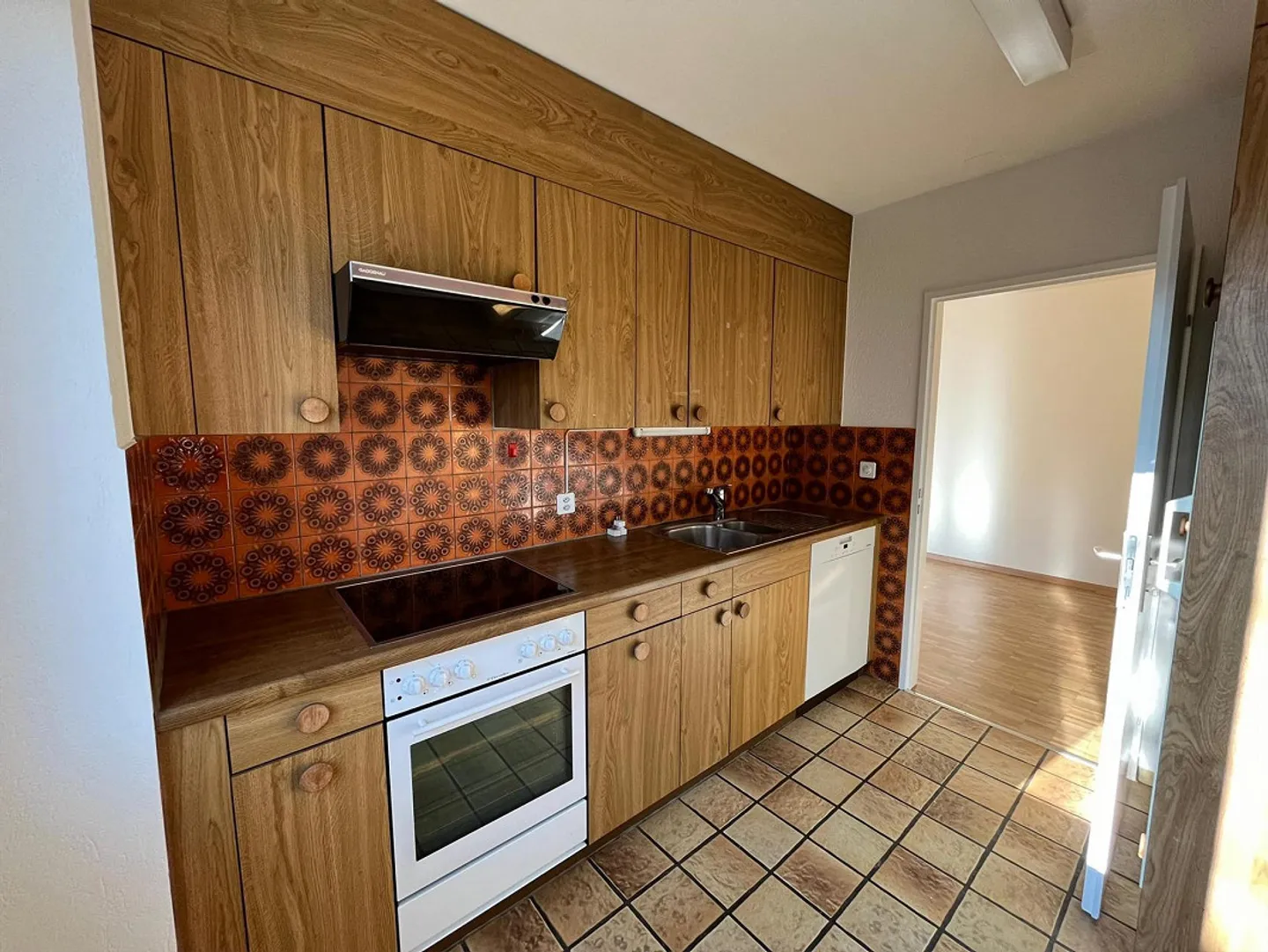 Dans une rue calme de Gundeli - Photo 7 sur 9