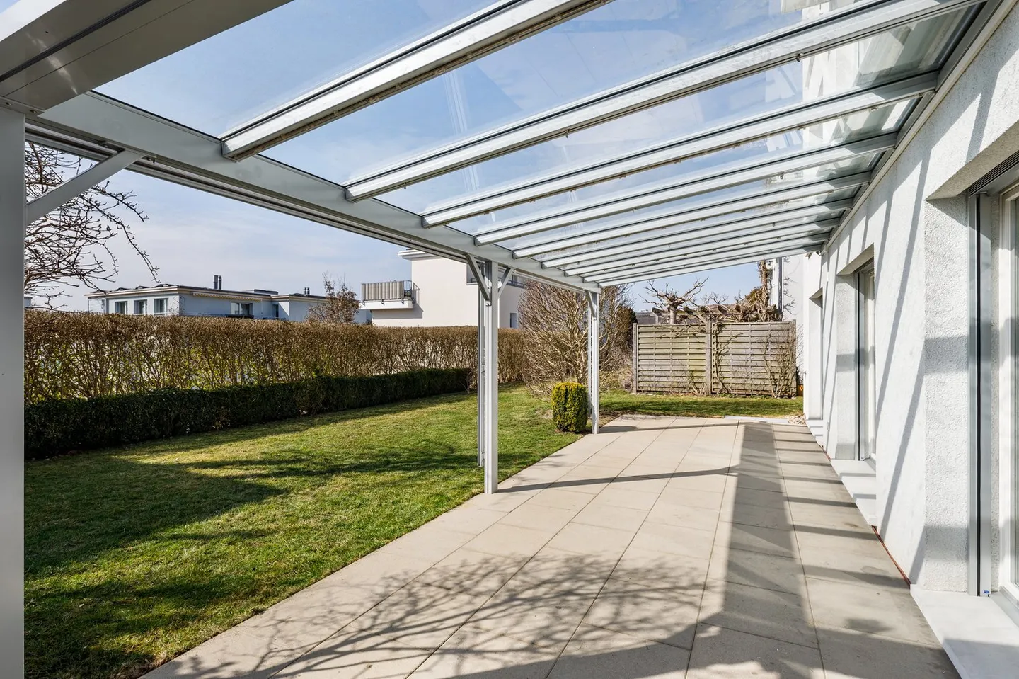 Living in peace. Well connected. Being at home. - Photo 2 of 9