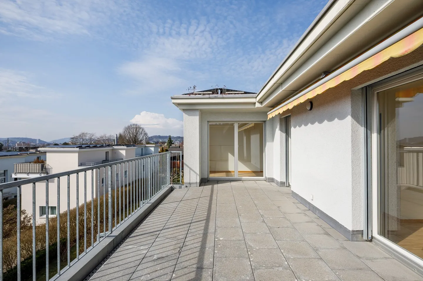 Living in peace. Well connected. Being at home. - Photo 7 of 9