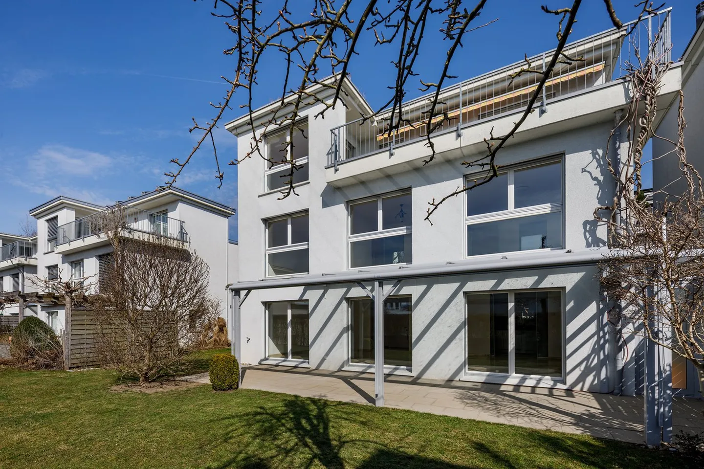 Living in peace. Well connected. Being at home. - Photo 1 of 9