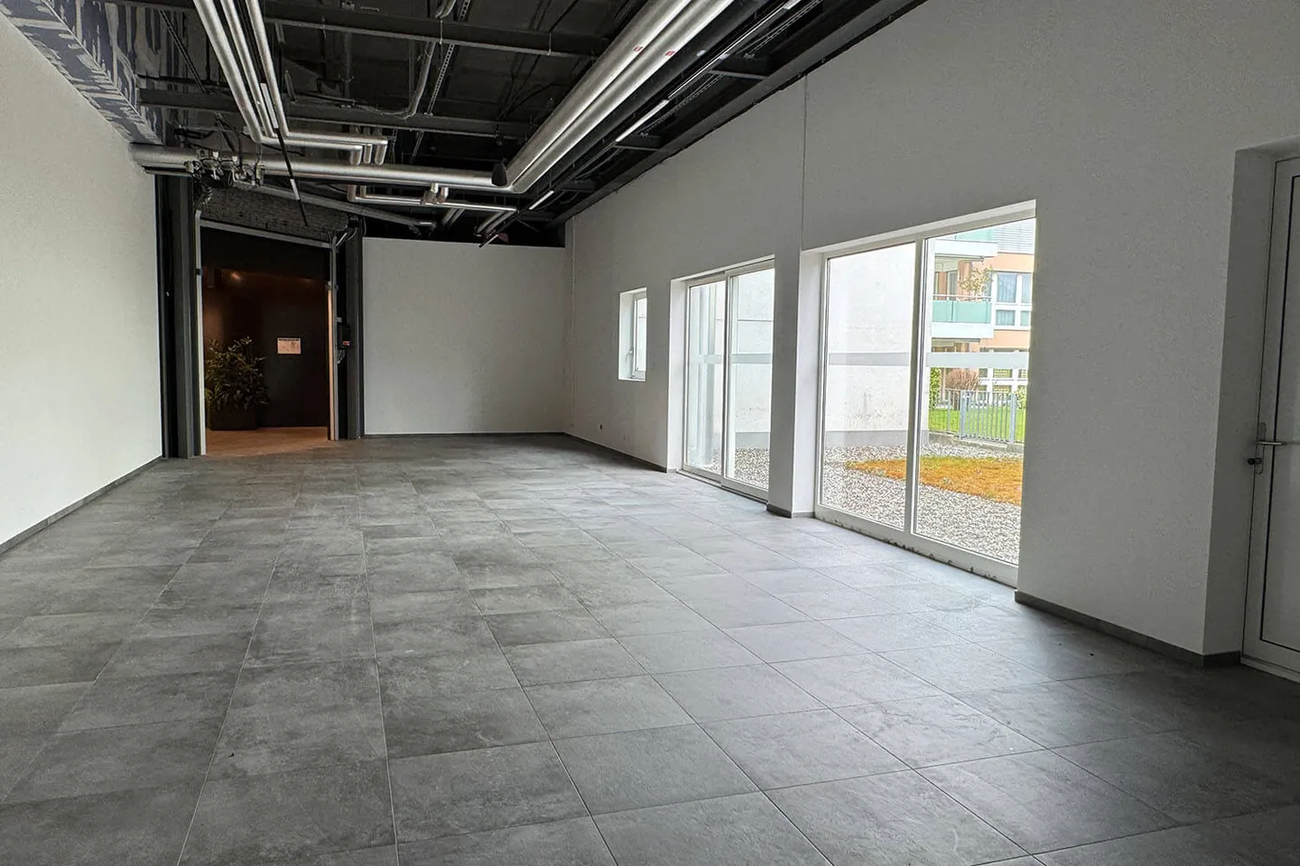 Lavorare al cuore di Buochs – Spazio commerciale attraente a Nähseydi - Foto 6 di 7