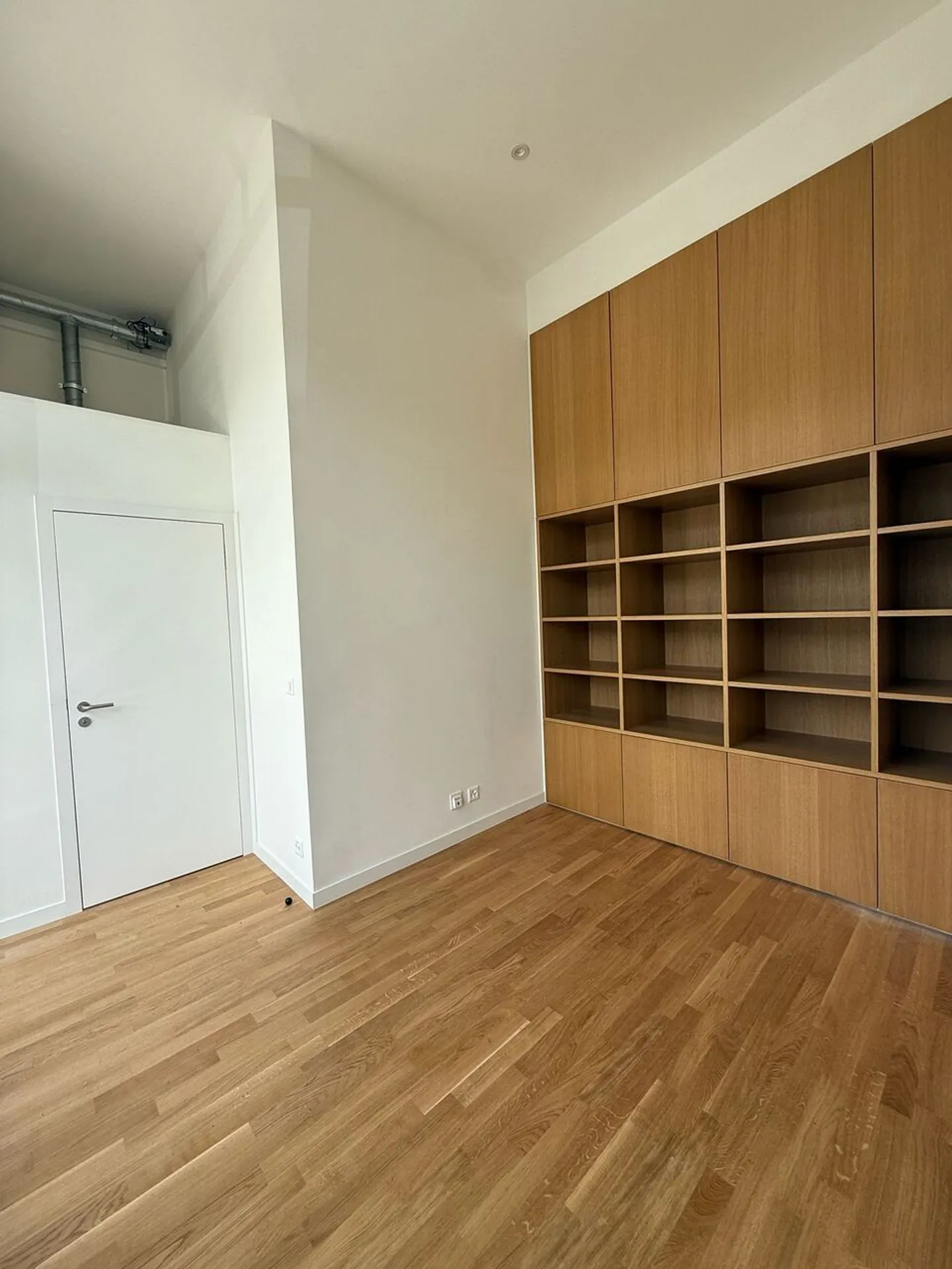 For rent - Commercial arcade - Avenue de la Gare 22 in 1180 Rolle - Photo 5 of 9