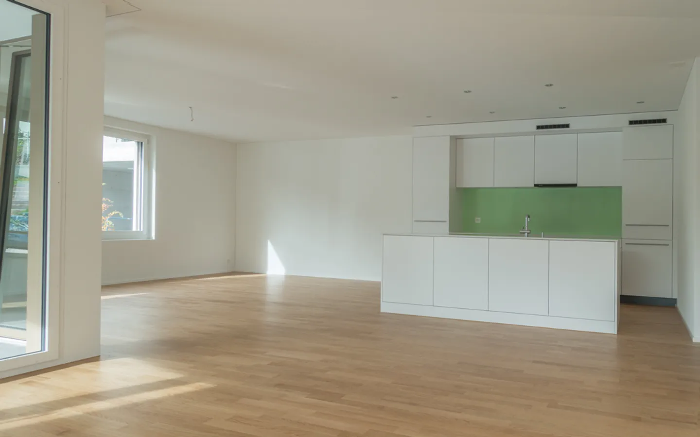 Living in the Glarus hinterland with a magnificent view of the mountains - Photo 4 of 8