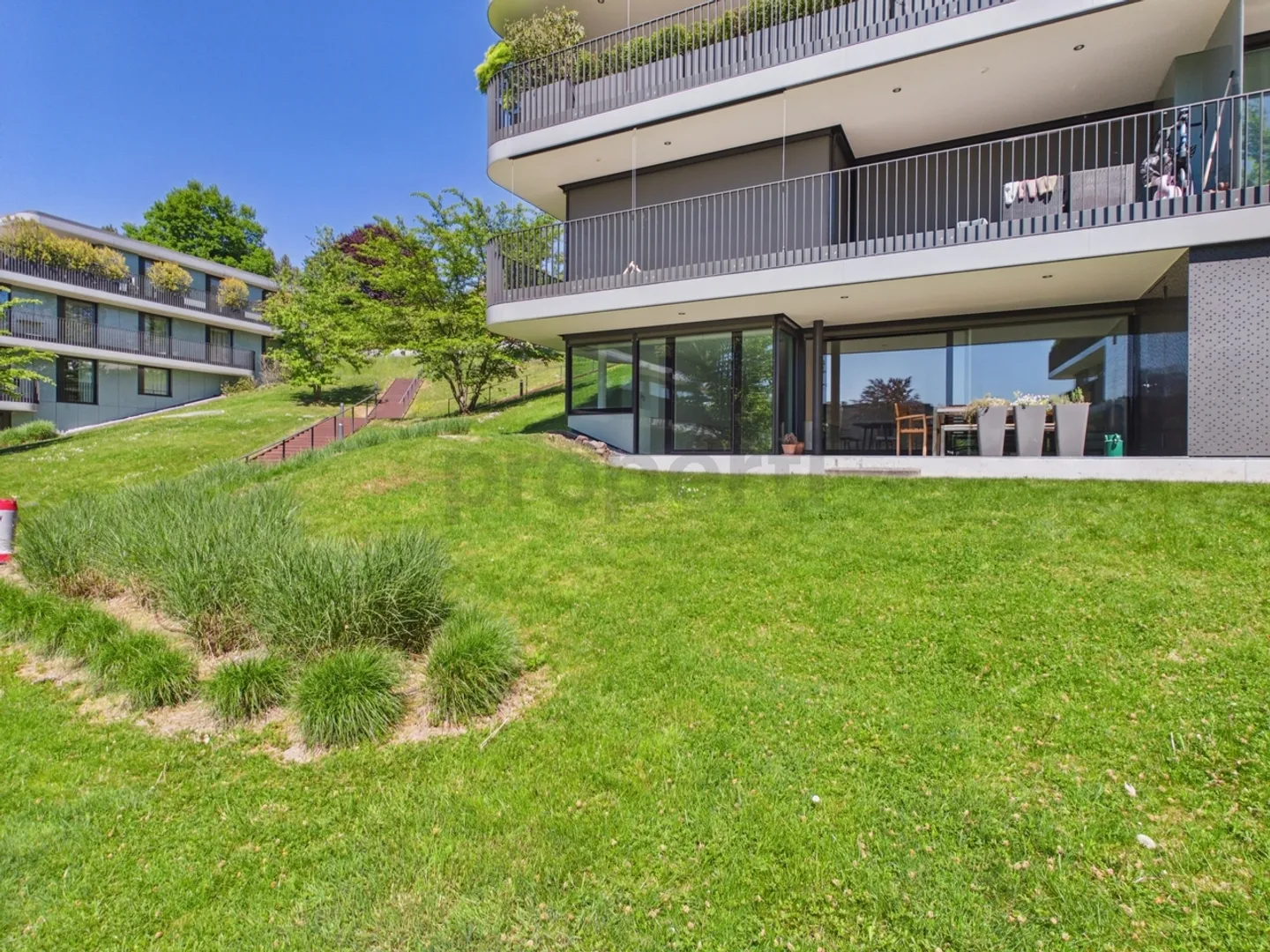 Urbane Eleganz und exklusives Wohngefühl im begehrten Hamberger Park - Photo 1 sur 11