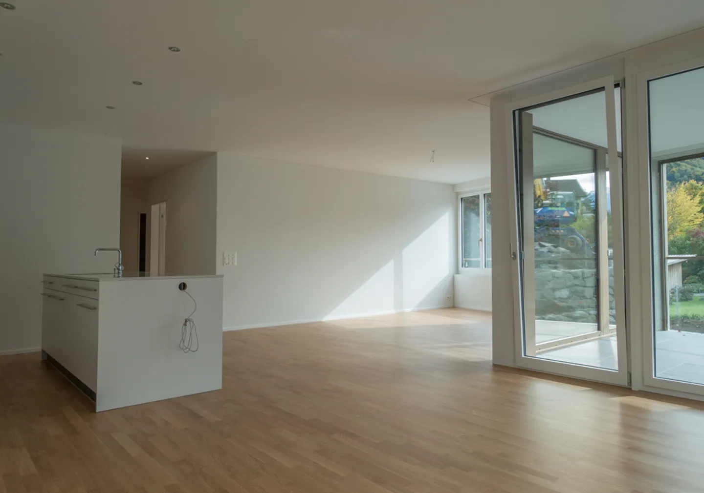 Living in the Glarus hinterland with a magnificent view of the mountains - Photo 7 of 8