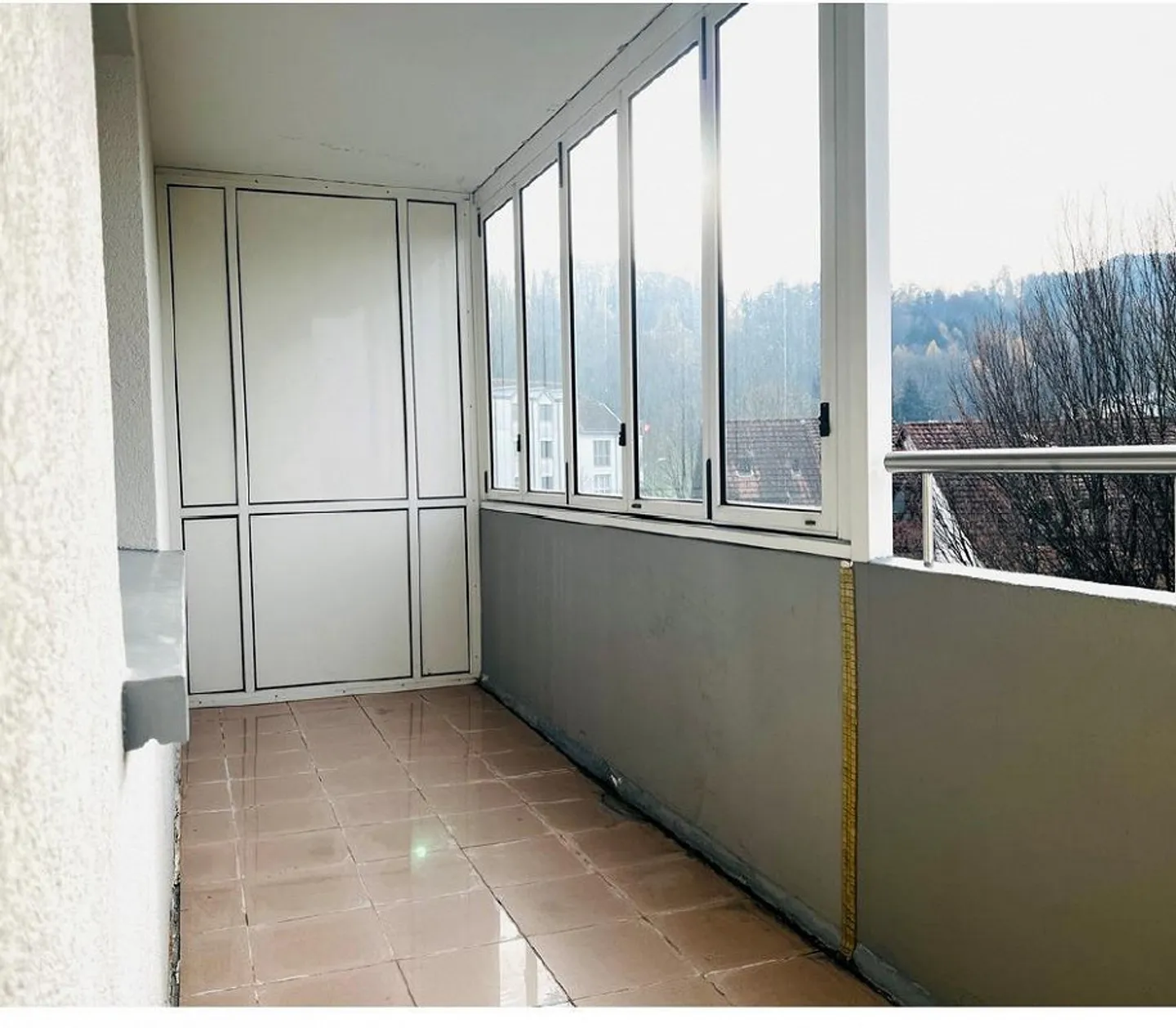 Helle 2.5-Zimmer-Wohnung mit Balkon - Foto 2 von 7