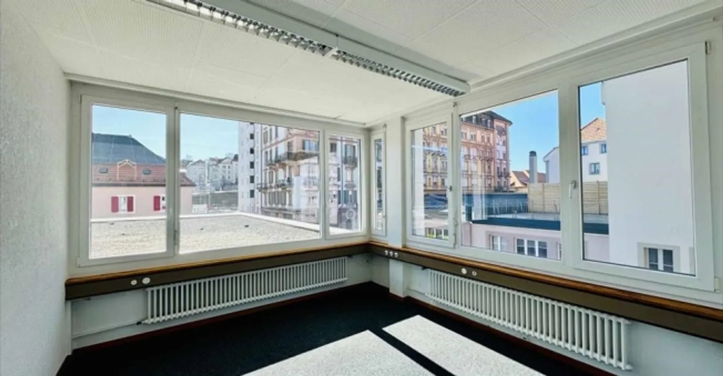 «Bureau» - Photo 1 sur 4