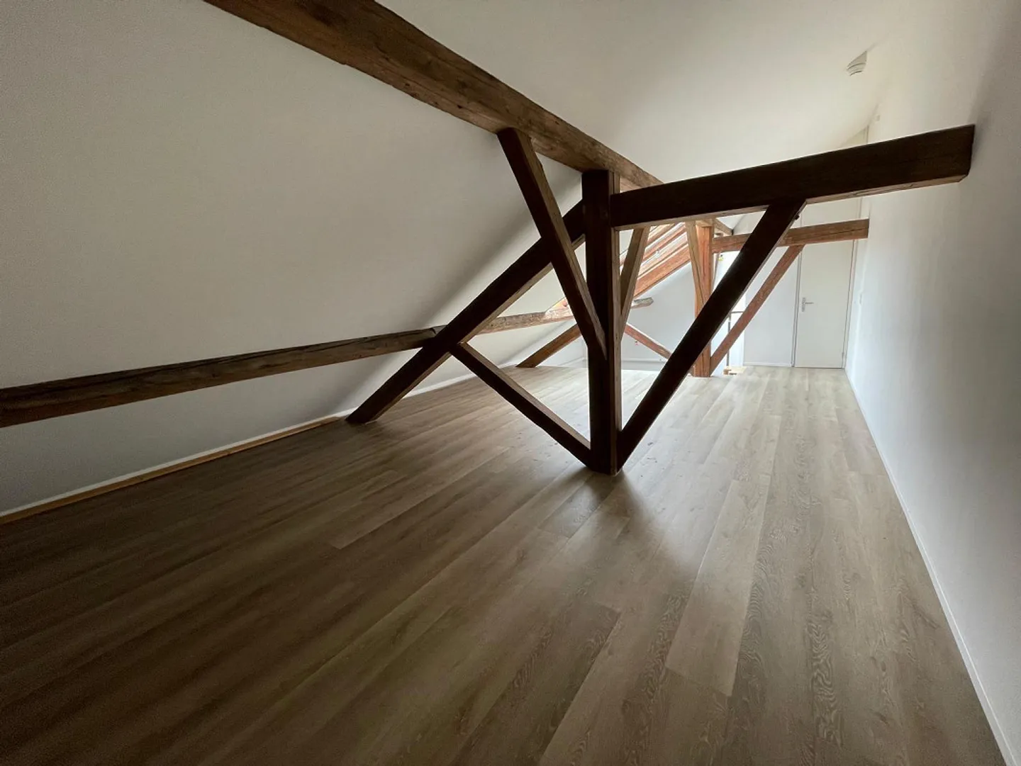 Appartamento 1,5 locali ai piedi del castello di Burgdorf - Foto 2 di 8